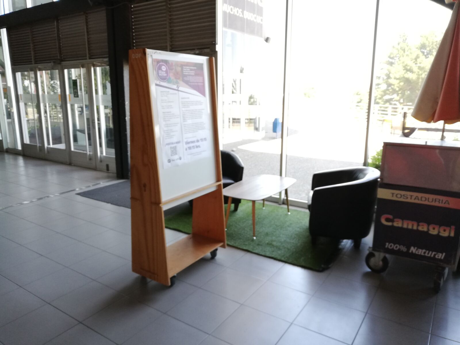HUAWEI P20 lite sample photo. Interior design, fuorniture, meeting photography