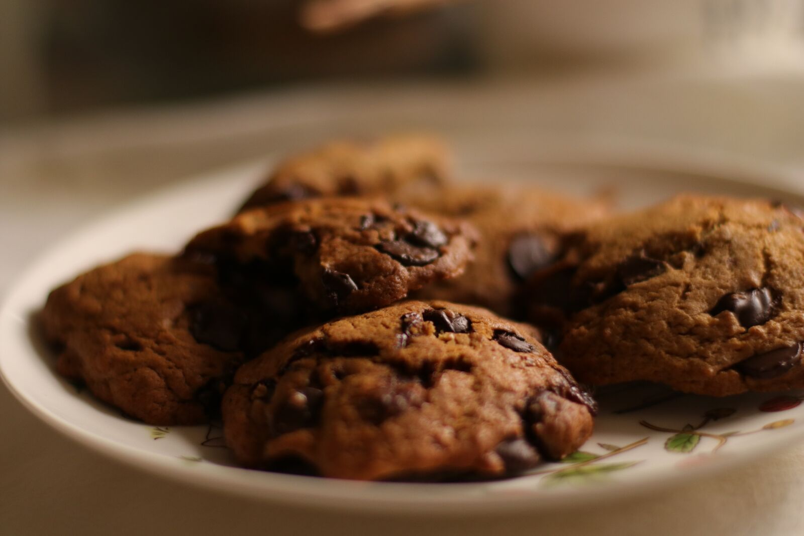 Canon EOS 80D + Canon EF 50mm F1.4 USM sample photo. Chocolate, cookie, delicious photography