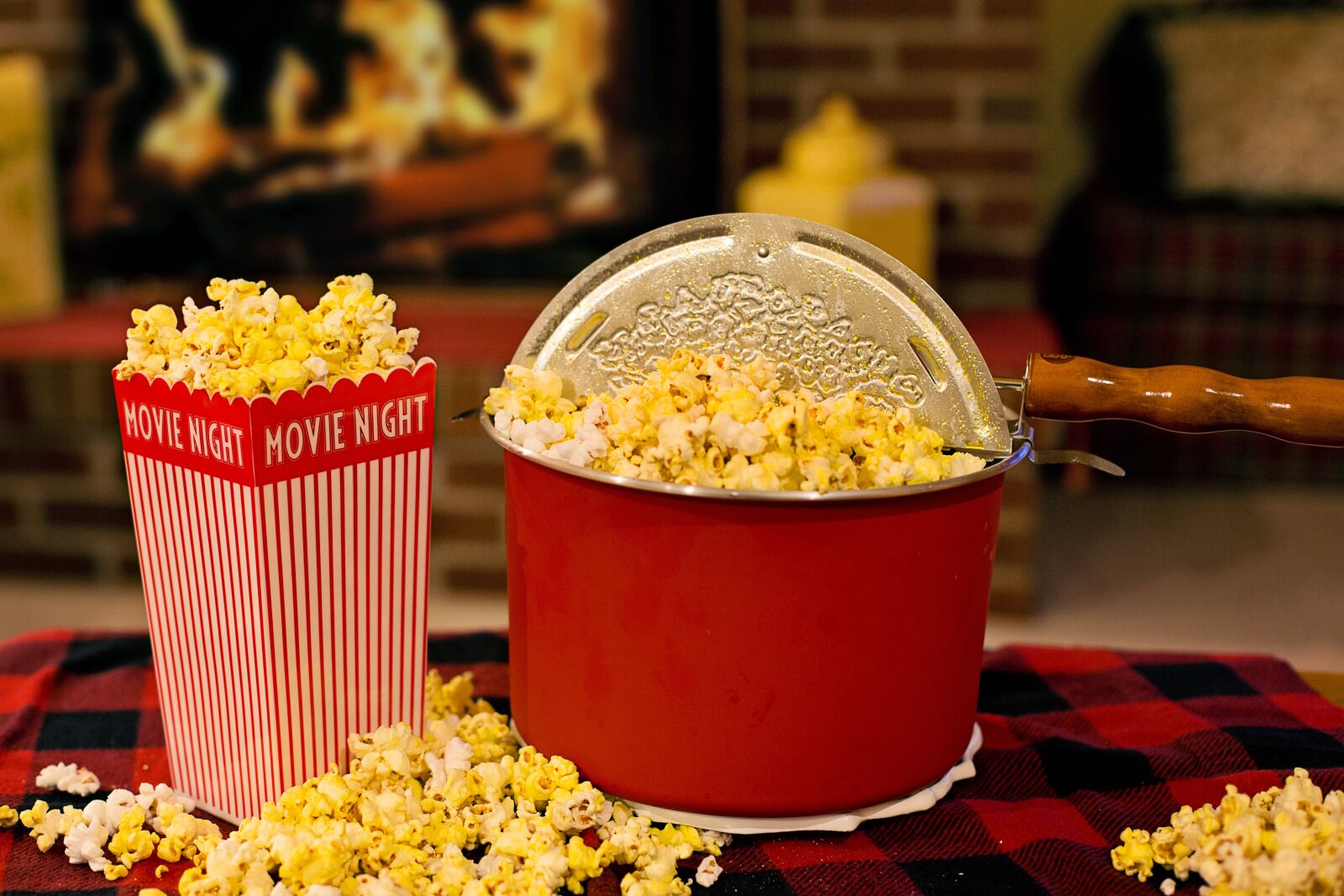 Canon EF 50mm F1.4 USM sample photo. Popcorn, movie time, snack photography