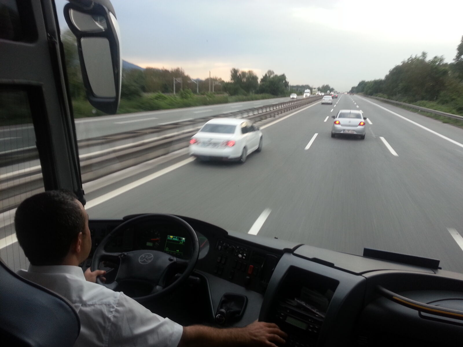 Samsung Galaxy S3 sample photo. Road photography