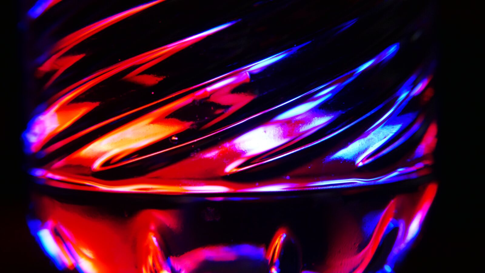 Panasonic Lumix DMC-FZ1000 sample photo. Abstract, water bottle, color photography