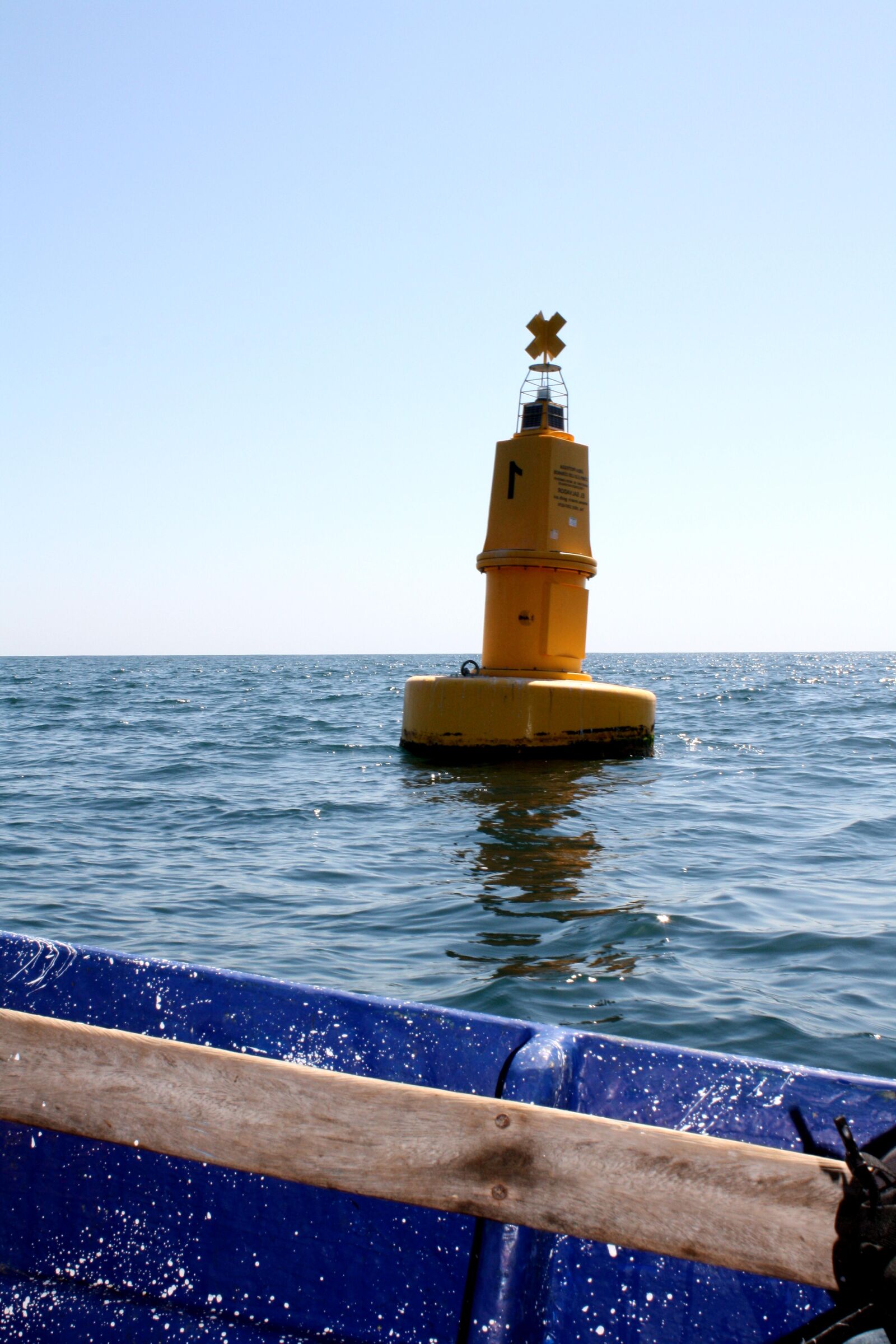 Canon EOS 1000D (EOS Digital Rebel XS / EOS Kiss F) sample photo. Buoy, sean, water, san photography
