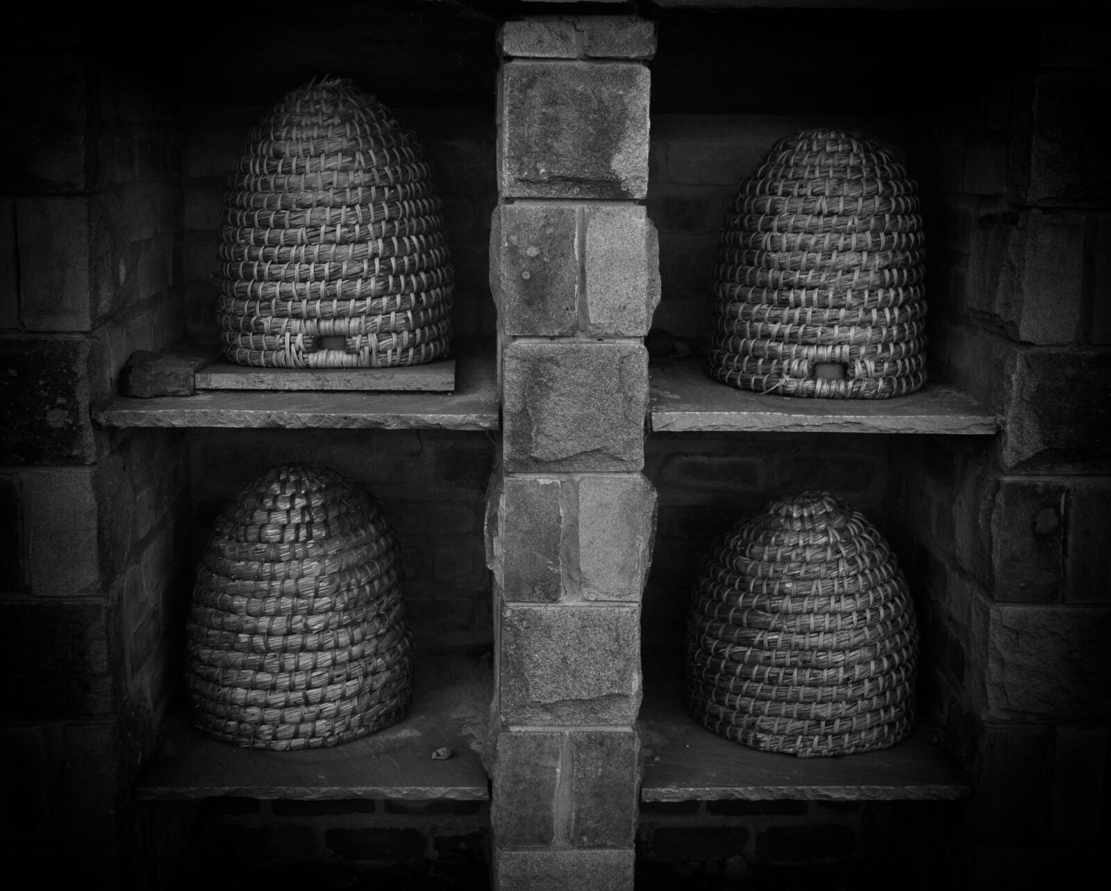Nikon D5000 sample photo. Beehive, wicker, old photography