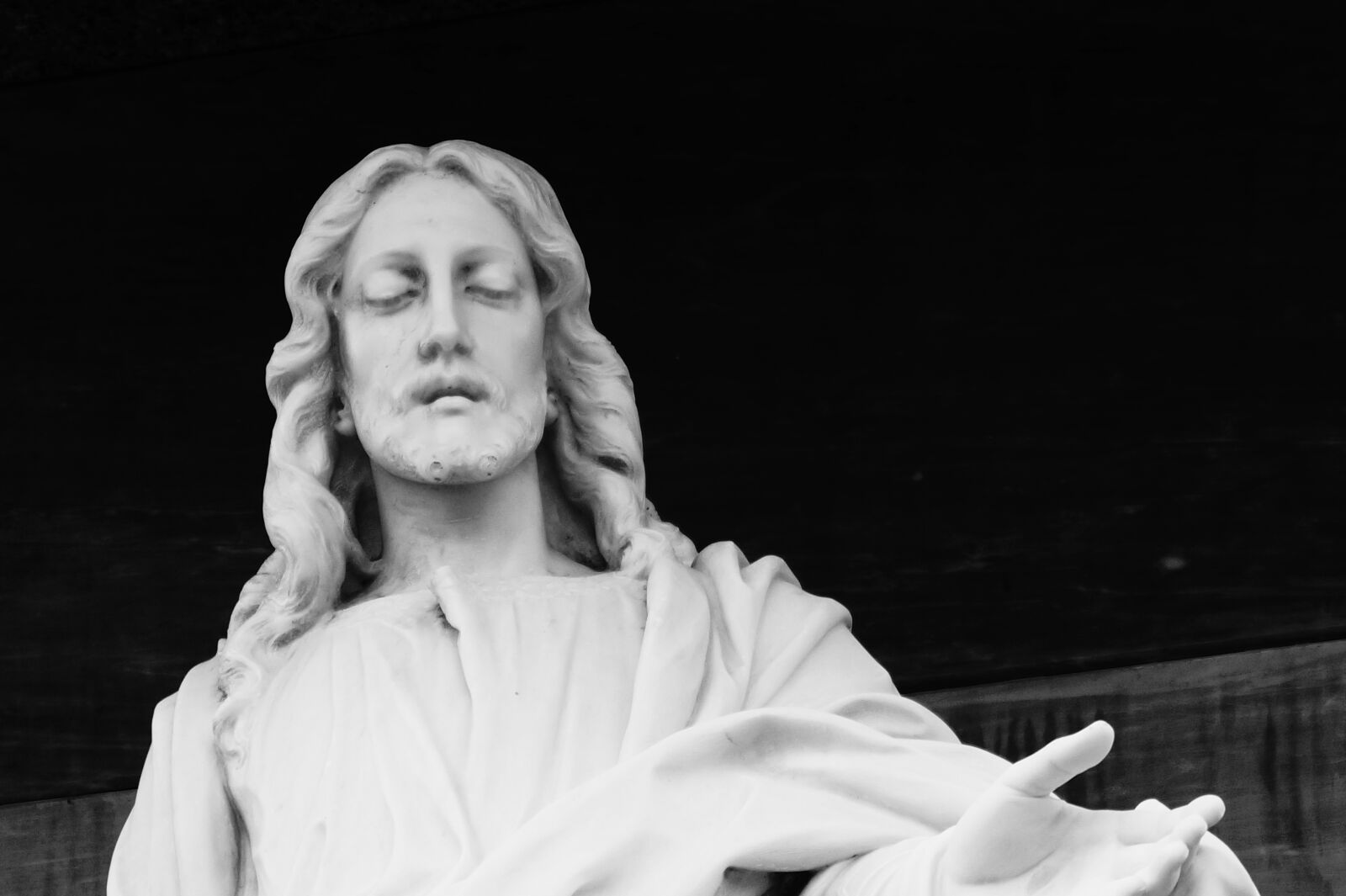 Sony Alpha a3000 + Sony E 18-55mm F3.5-5.6 OSS sample photo. El salvador, christ, jesus photography