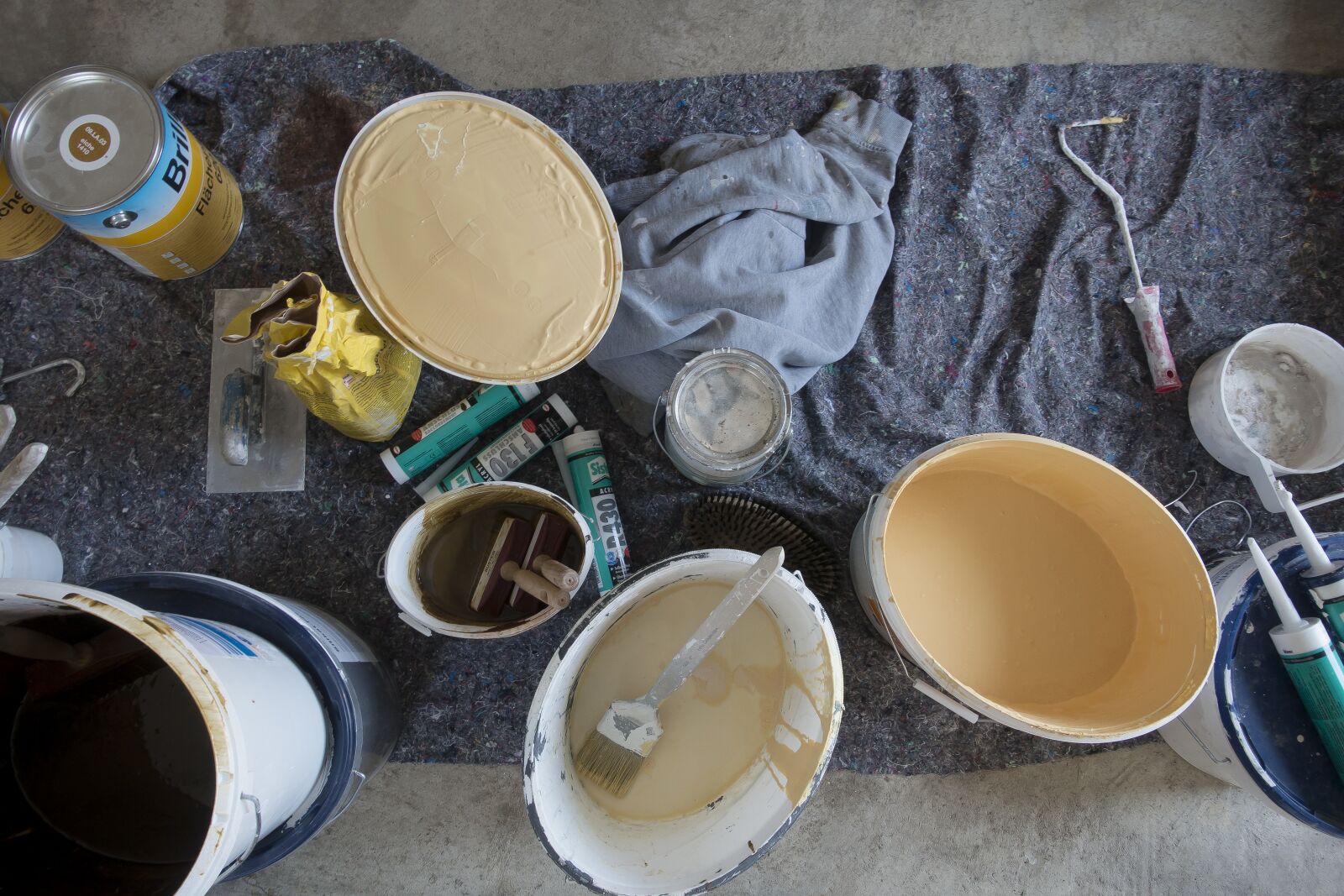 Sony Cyber-shot DSC-RX100 III sample photo. Painter, color, wall color photography