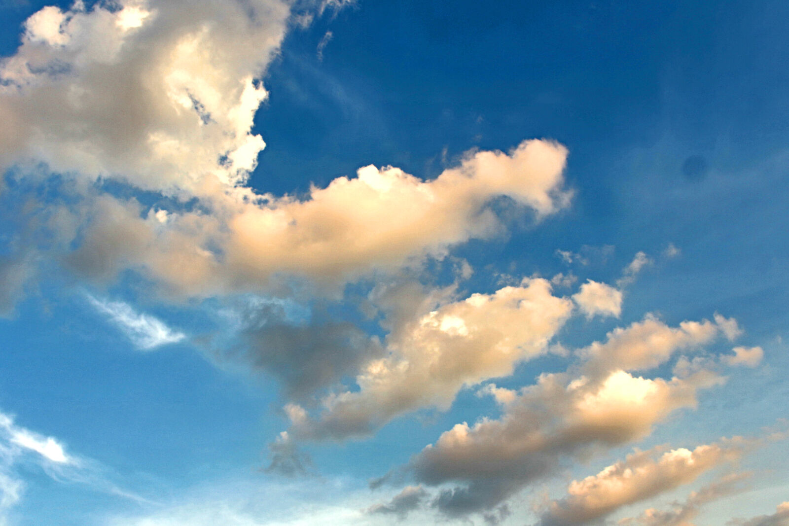 Canon EOS 650D (EOS Rebel T4i / EOS Kiss X6i) sample photo. Beautiful, blue, sky, cloudiness photography