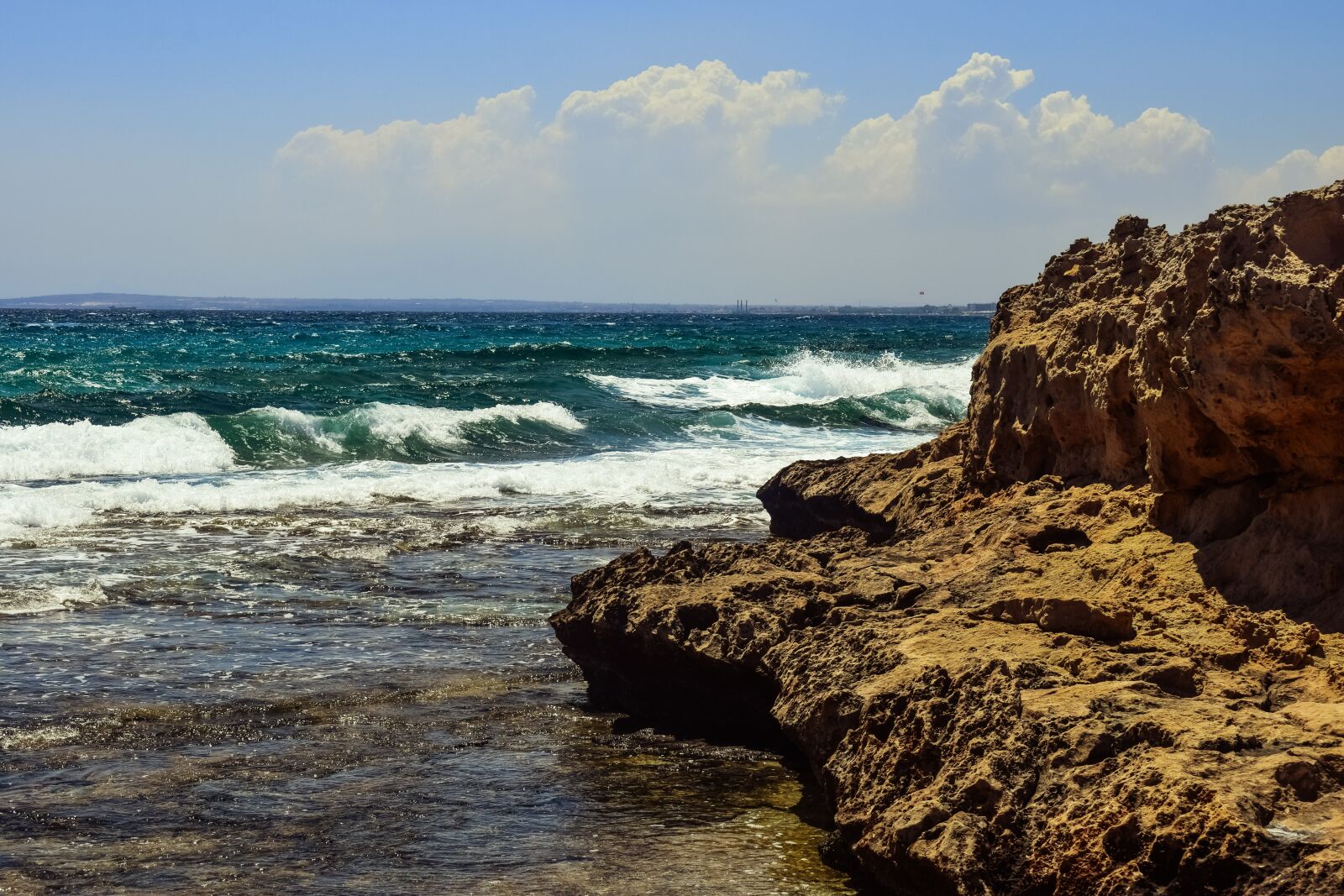 Nikon D3300 sample photo. Rocky coast, waves, sky photography