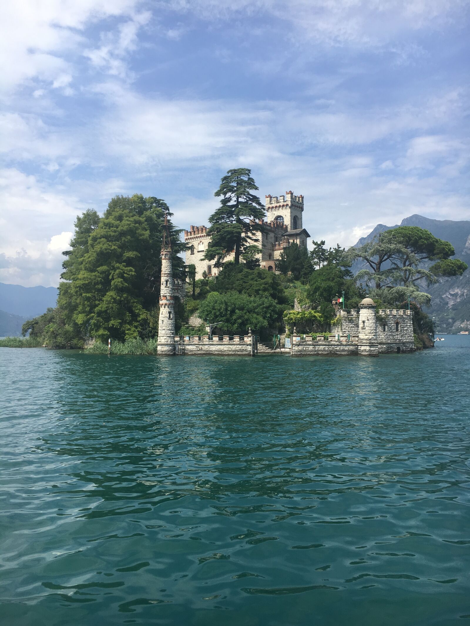 Apple iPhone 6s sample photo. Lake iseo, lake, italy photography