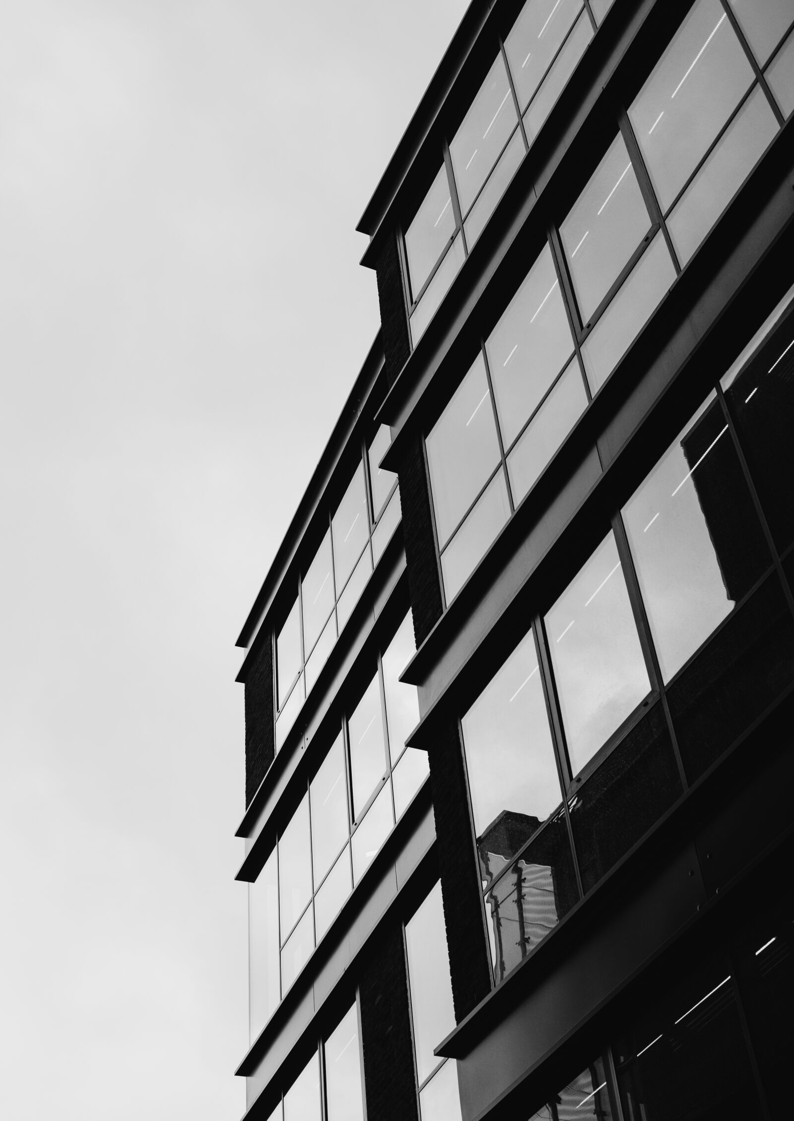 Sony a6000 + Sigma 30mm F2.8 EX DN sample photo. Architecture, bw, geometry, mono photography