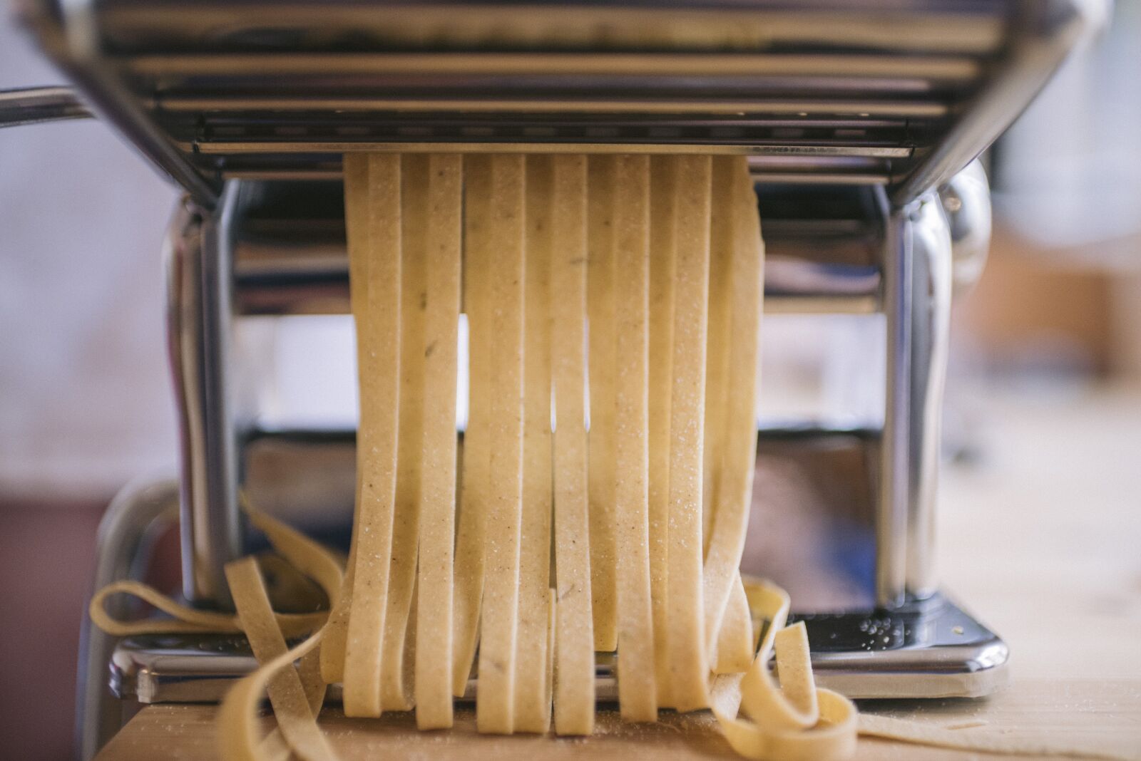 Nikon D750 sample photo. Pasta machine, spaghetti, chef photography