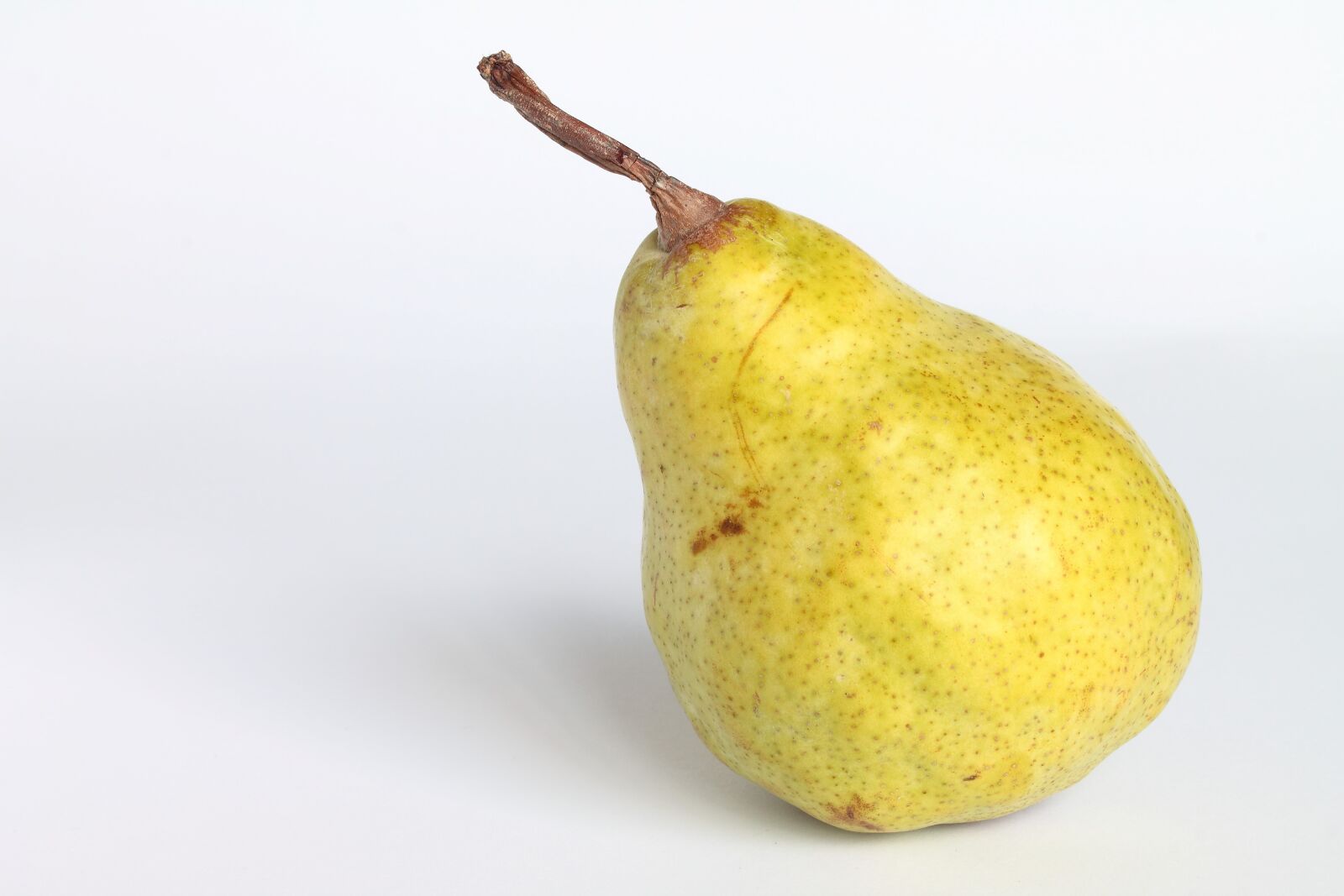 Canon EOS 1100D (EOS Rebel T3 / EOS Kiss X50) sample photo. Pear, green pear, fruit photography