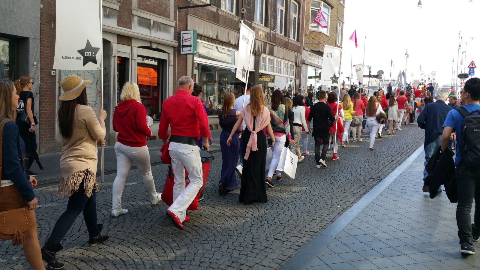 Samsung Galaxy Note4 sample photo. Parade, fashion weekend, maastricht photography
