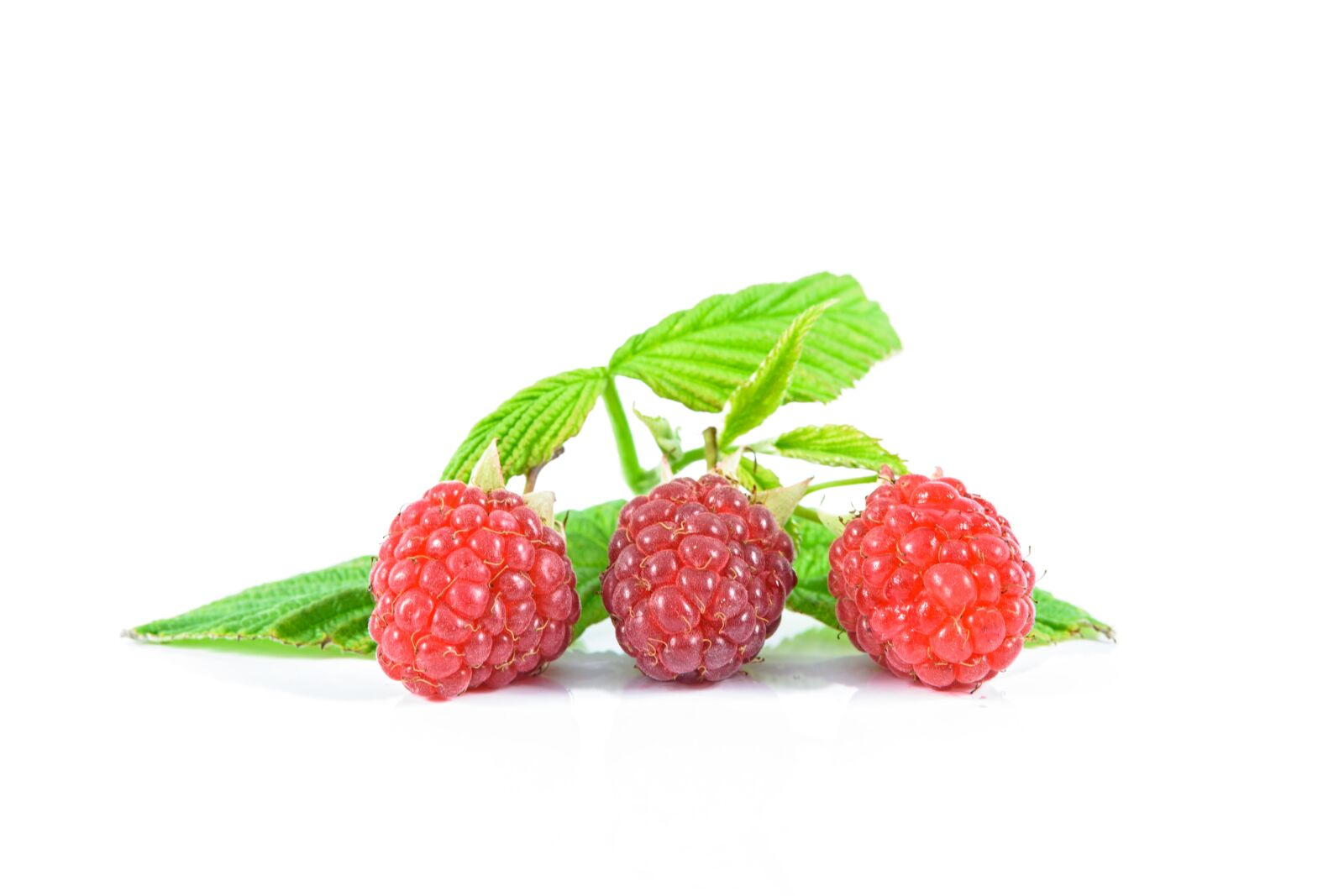 Nikon D750 sample photo. Ripe raspberries, fruit, red photography