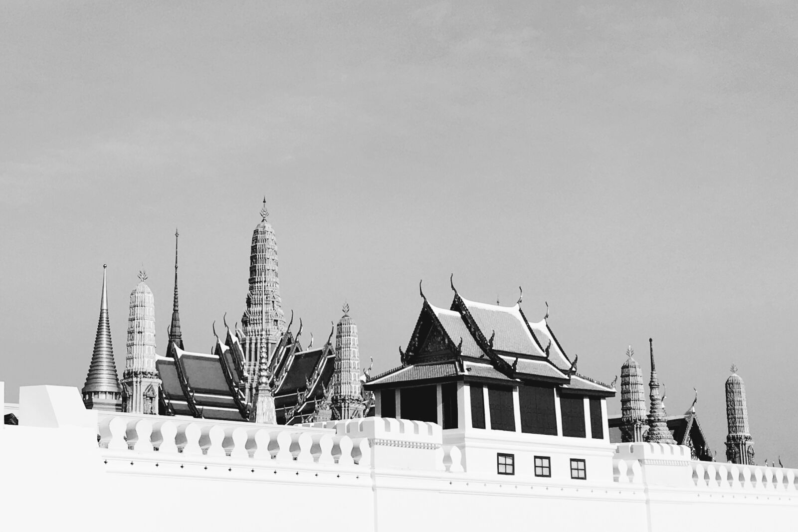 iPhone 6s Plus back camera 4.15mm f/2.2 sample photo. Architectural, design, asian, bangkok photography