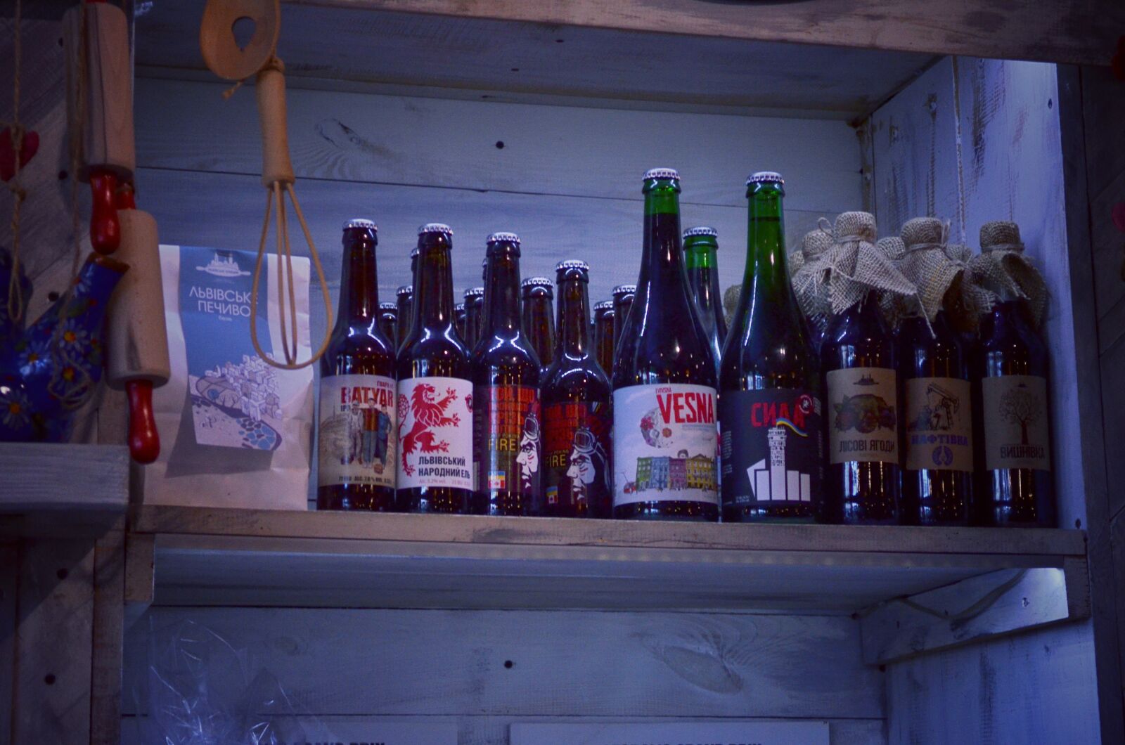 Nikon D5100 sample photo. Bottle, beer, bar photography