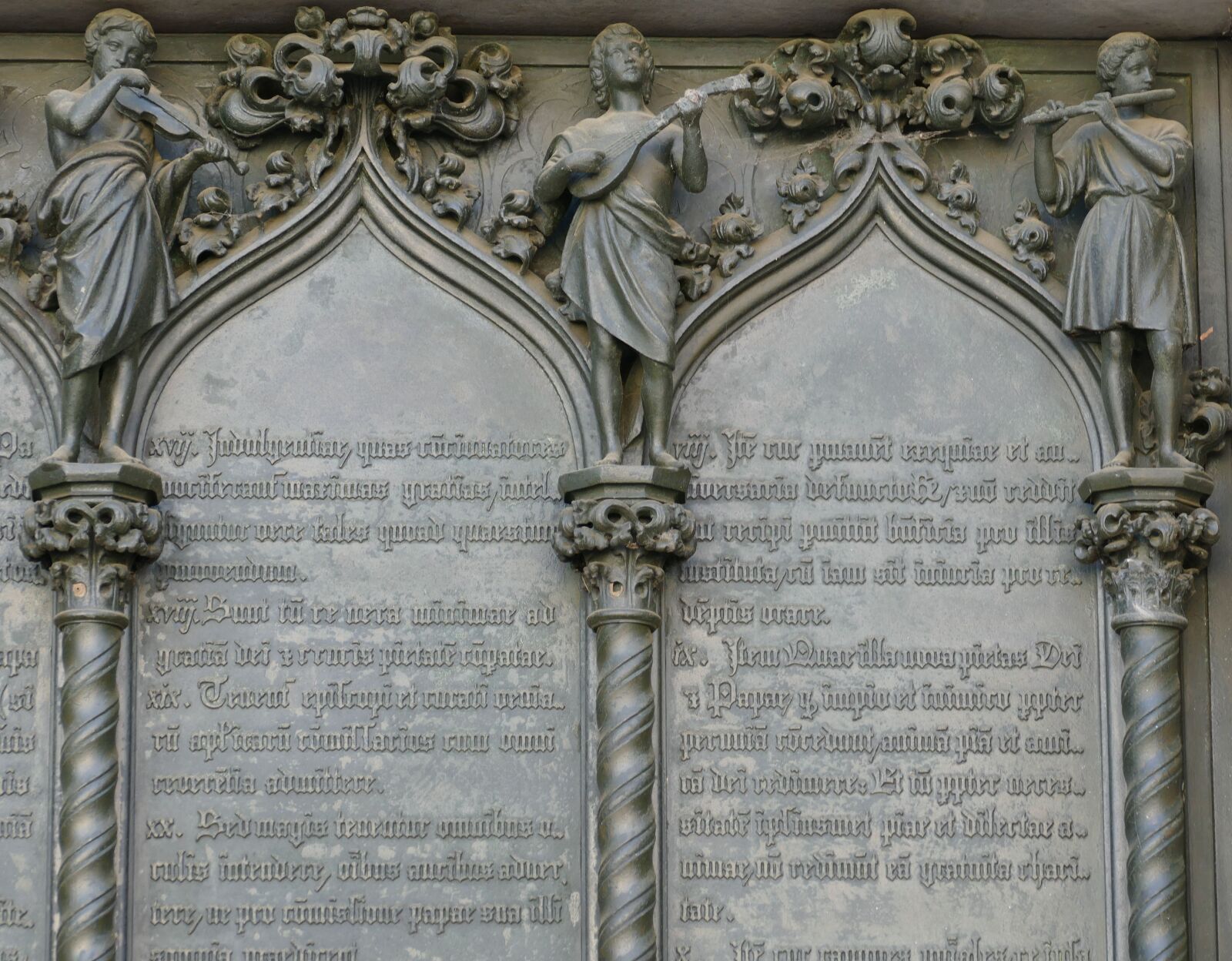 Panasonic Lumix DMC-FZ1000 sample photo. Wittenberg, monument, saxony-anhalt photography