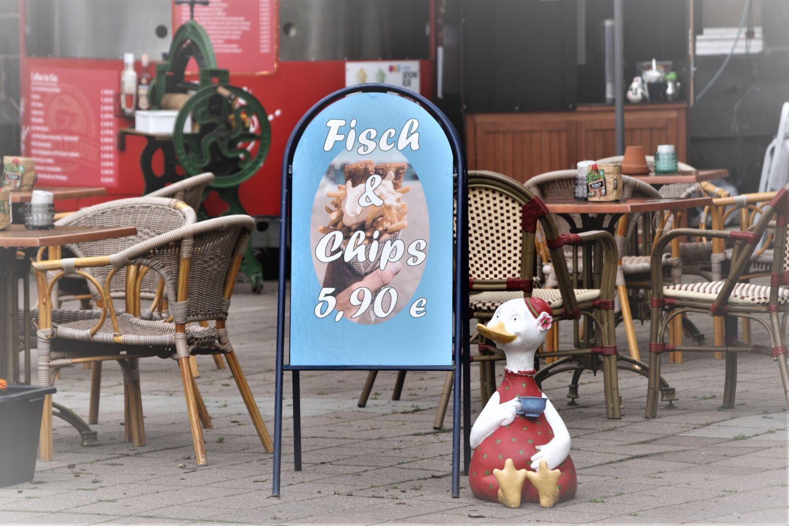 Canon EOS 1000D (EOS Digital Rebel XS / EOS Kiss F) sample photo. Restaurant, snack, advertisement photography
