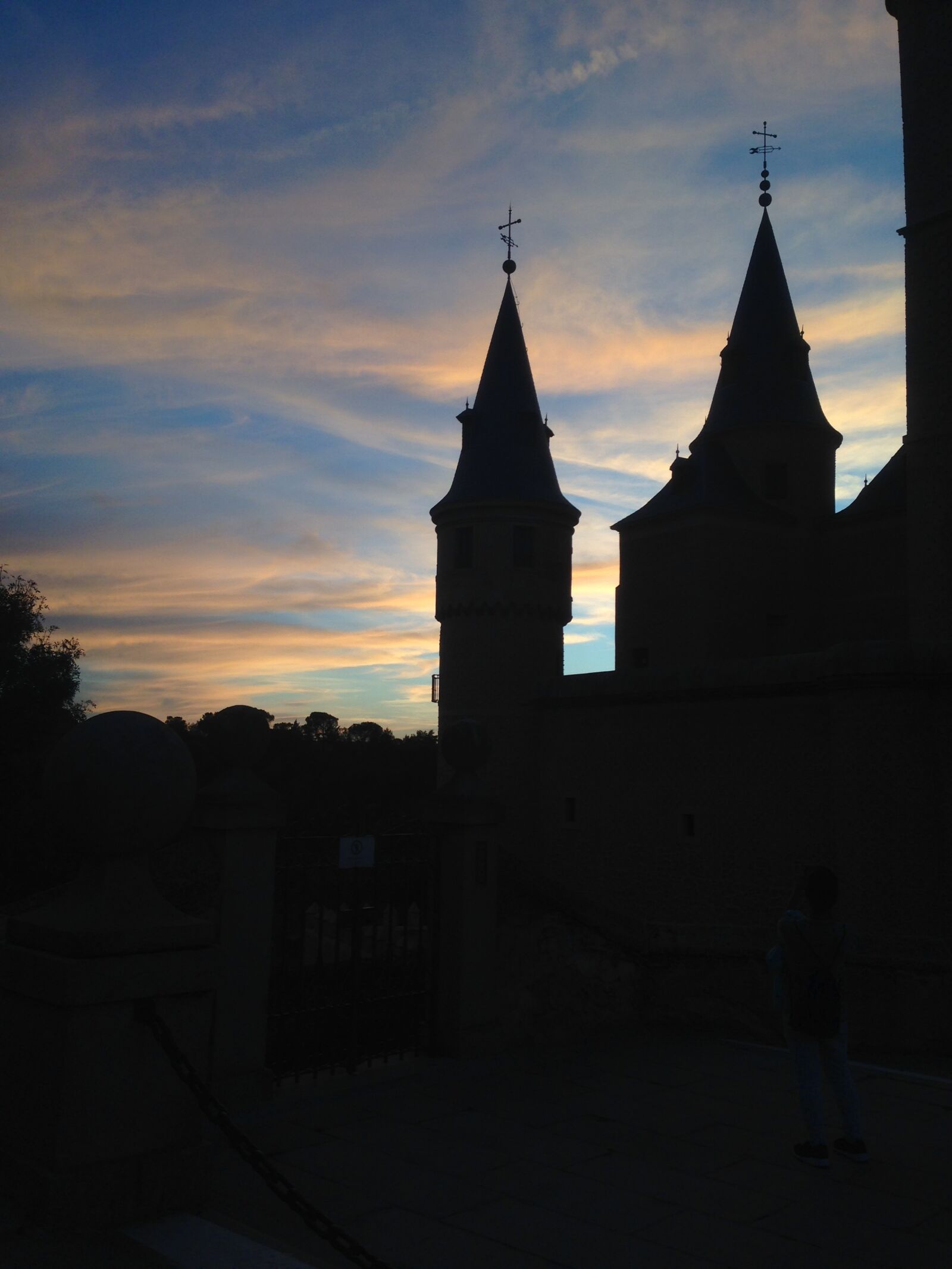 iPhone 5 back camera 4.12mm f/2.4 sample photo. Segovia, castle, medieval photography