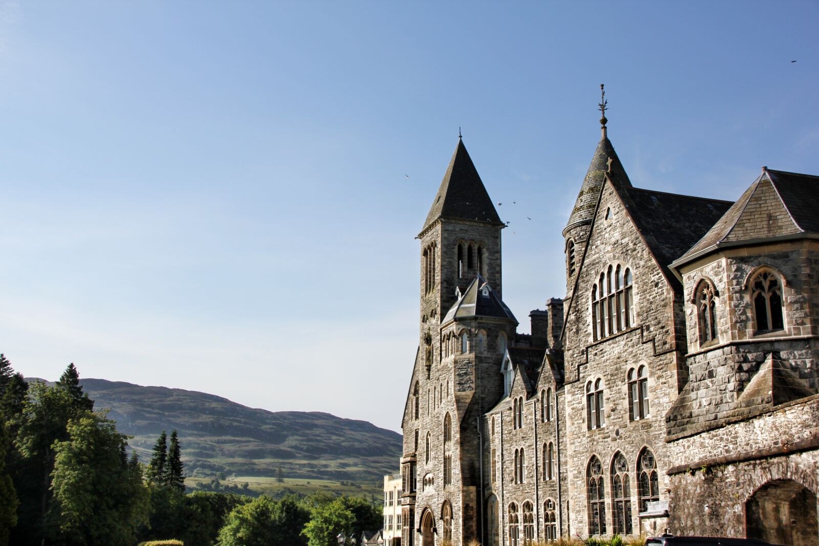 Canon EOS 550D (EOS Rebel T2i / EOS Kiss X4) sample photo. Scotland, monastery, church photography