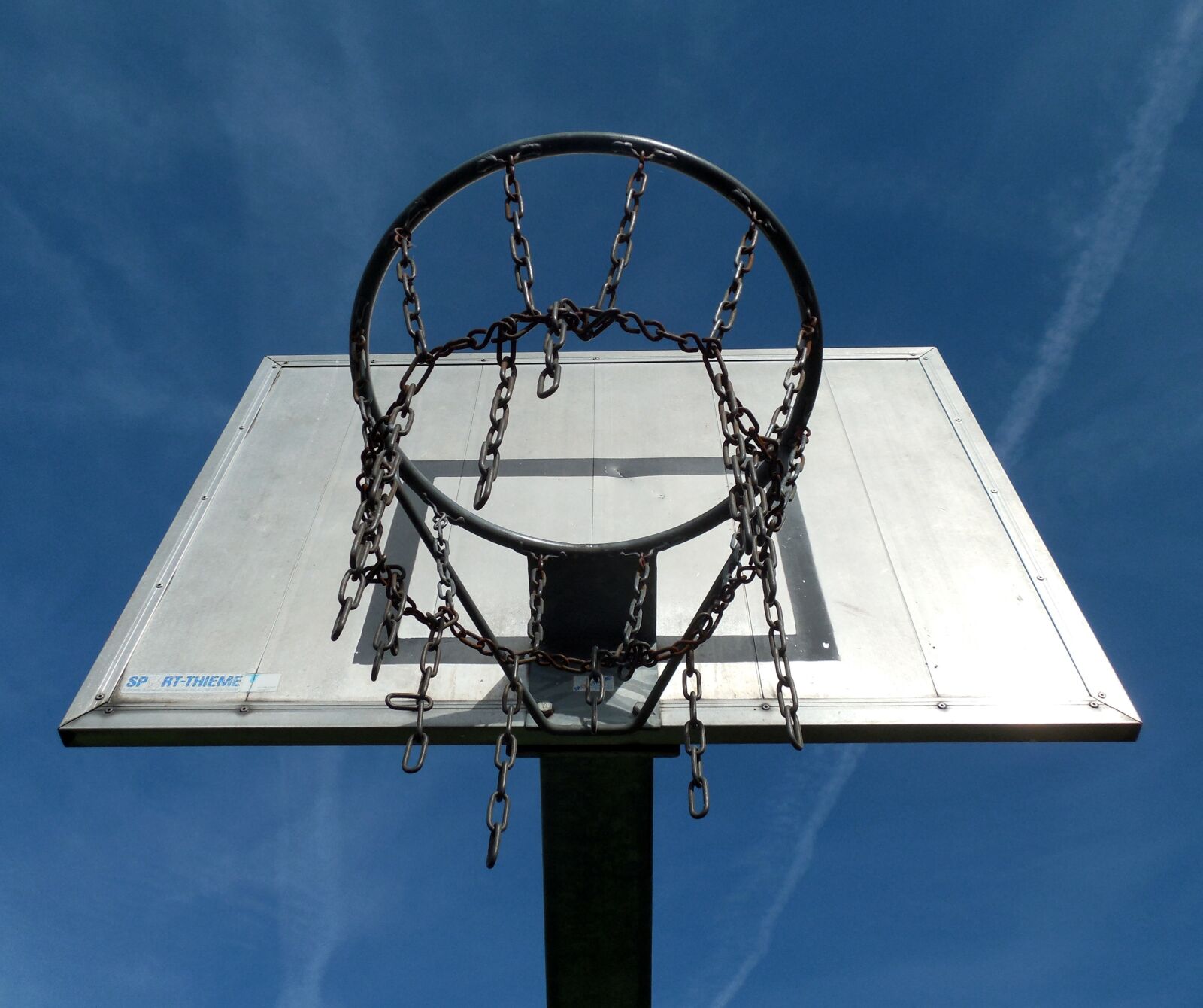Nikon COOLPIX L620 sample photo. Basketball, basket, sport photography