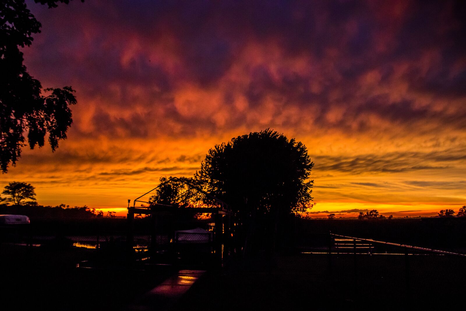 Canon EOS 80D sample photo. Sunset, storm, clouds photography