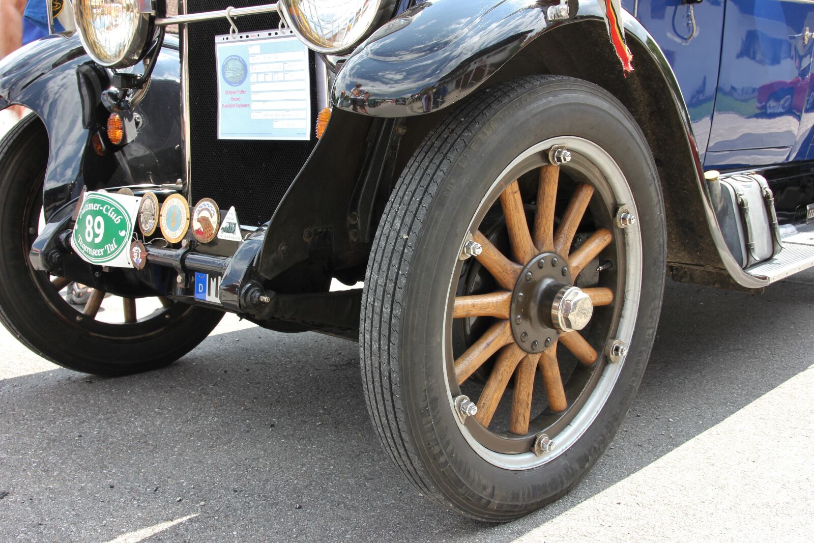Canon EOS 550D (EOS Rebel T2i / EOS Kiss X4) sample photo. Wheel, auto, vehicle photography