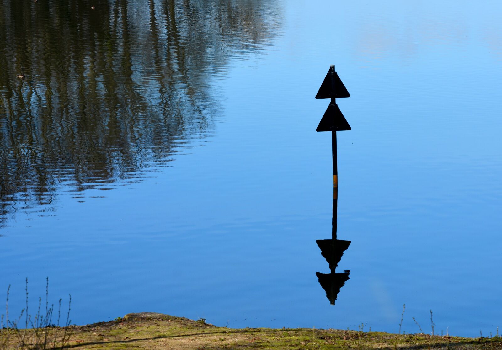 Nikon D7100 sample photo. Nautical, daymark, mirroring photography