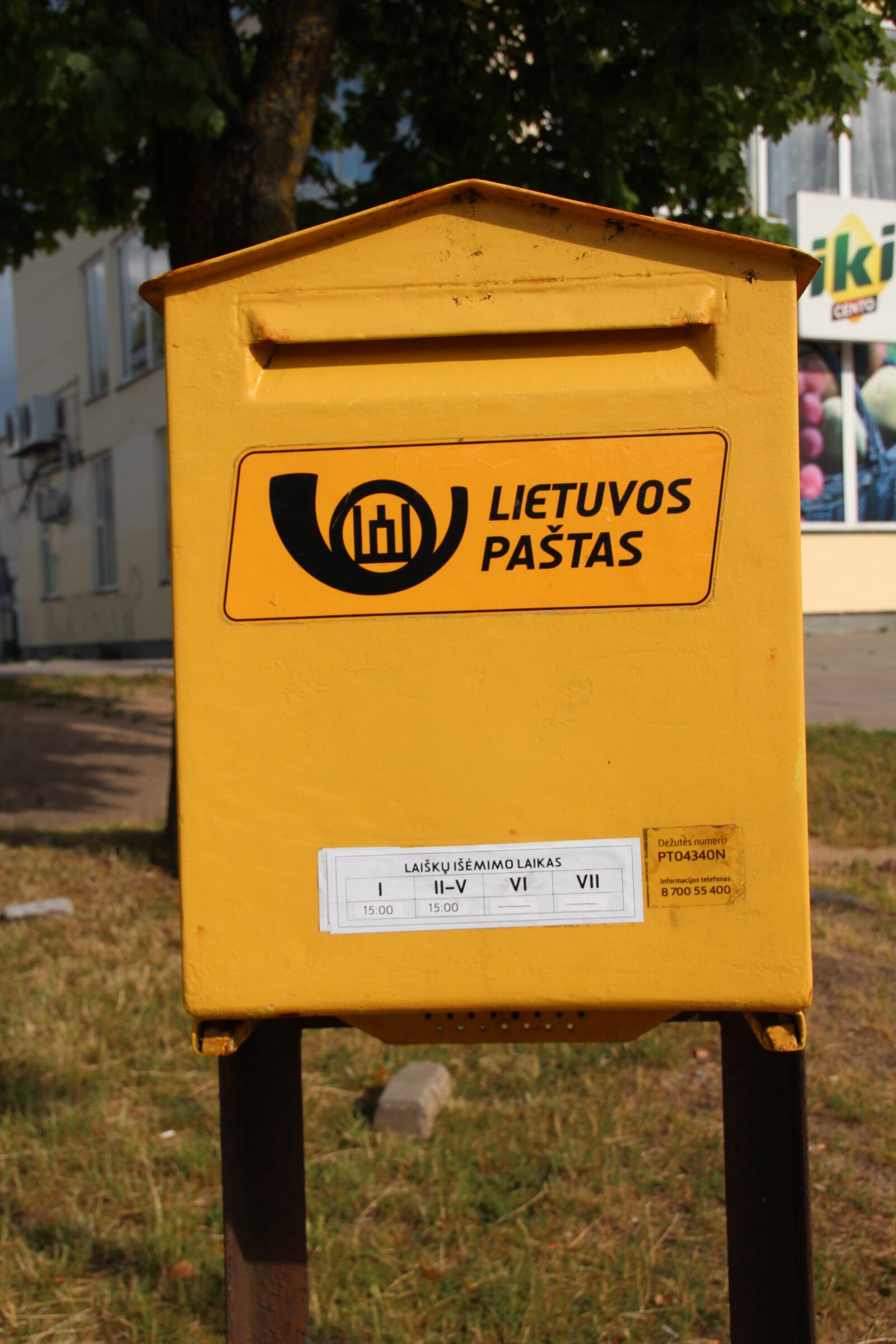 Canon EOS 600D (Rebel EOS T3i / EOS Kiss X5) sample photo. Mailbox, lithuania, yellow photography