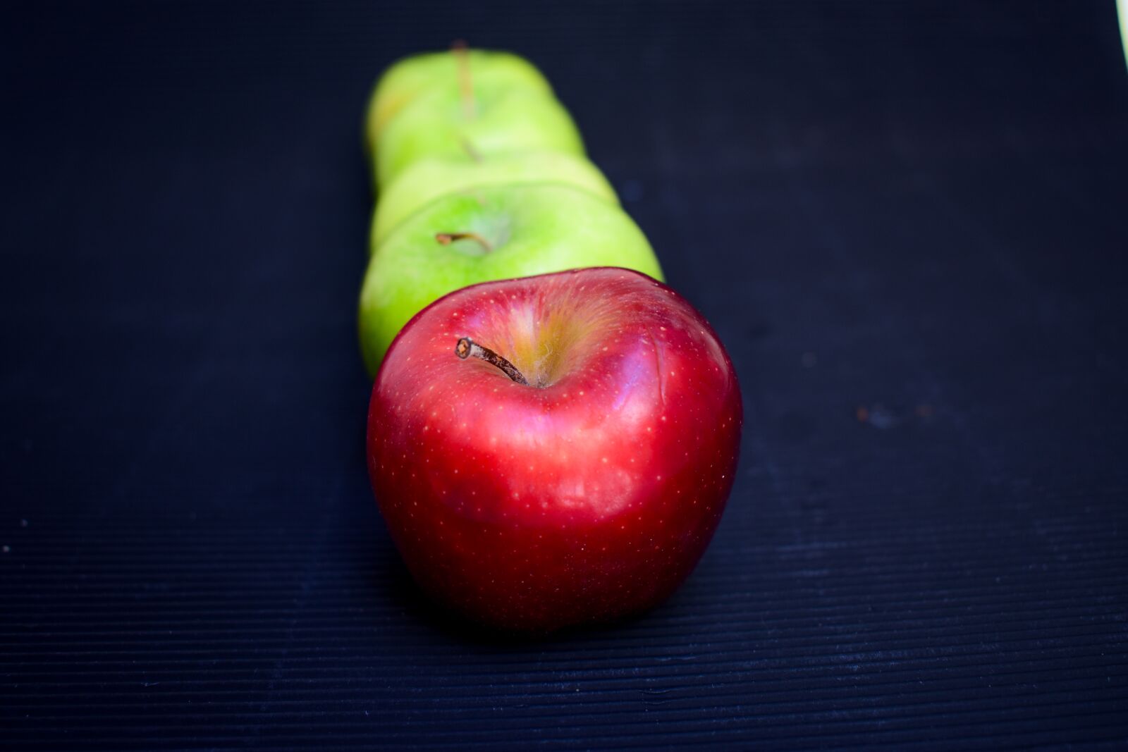 Nikon D3400 sample photo. Apple, healthy, delicious photography
