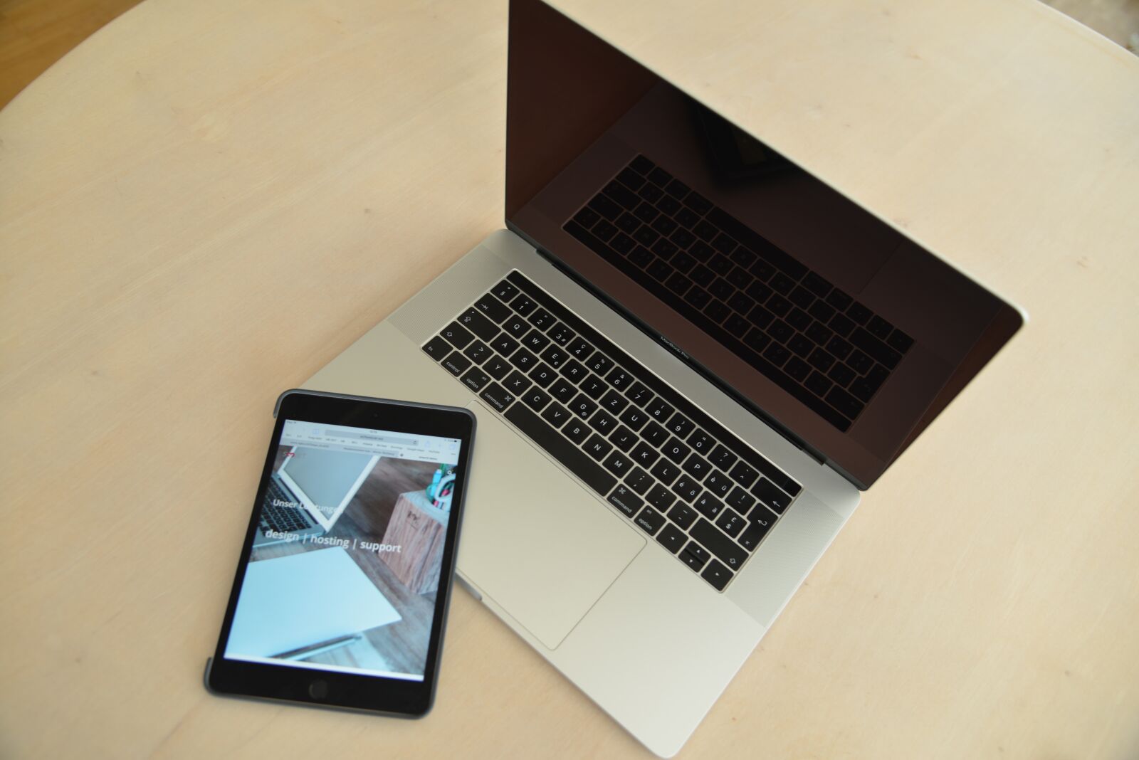 Nikon D800 sample photo. Apple, office, notebook photography