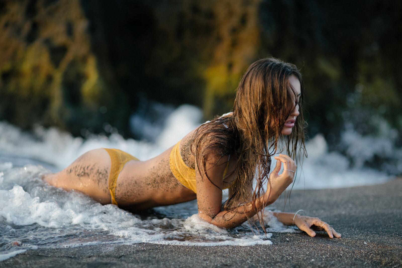 Canon EF 85mm F1.2L II USM sample photo. Beach, beautiful, girl photography