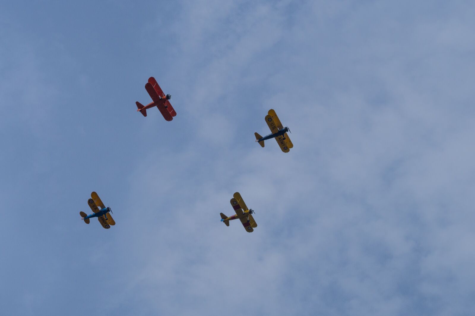 Olympus OM-D E-M10 + Olympus M.Zuiko Digital 45mm F1.8 sample photo. Airplane, sky, clouds photography