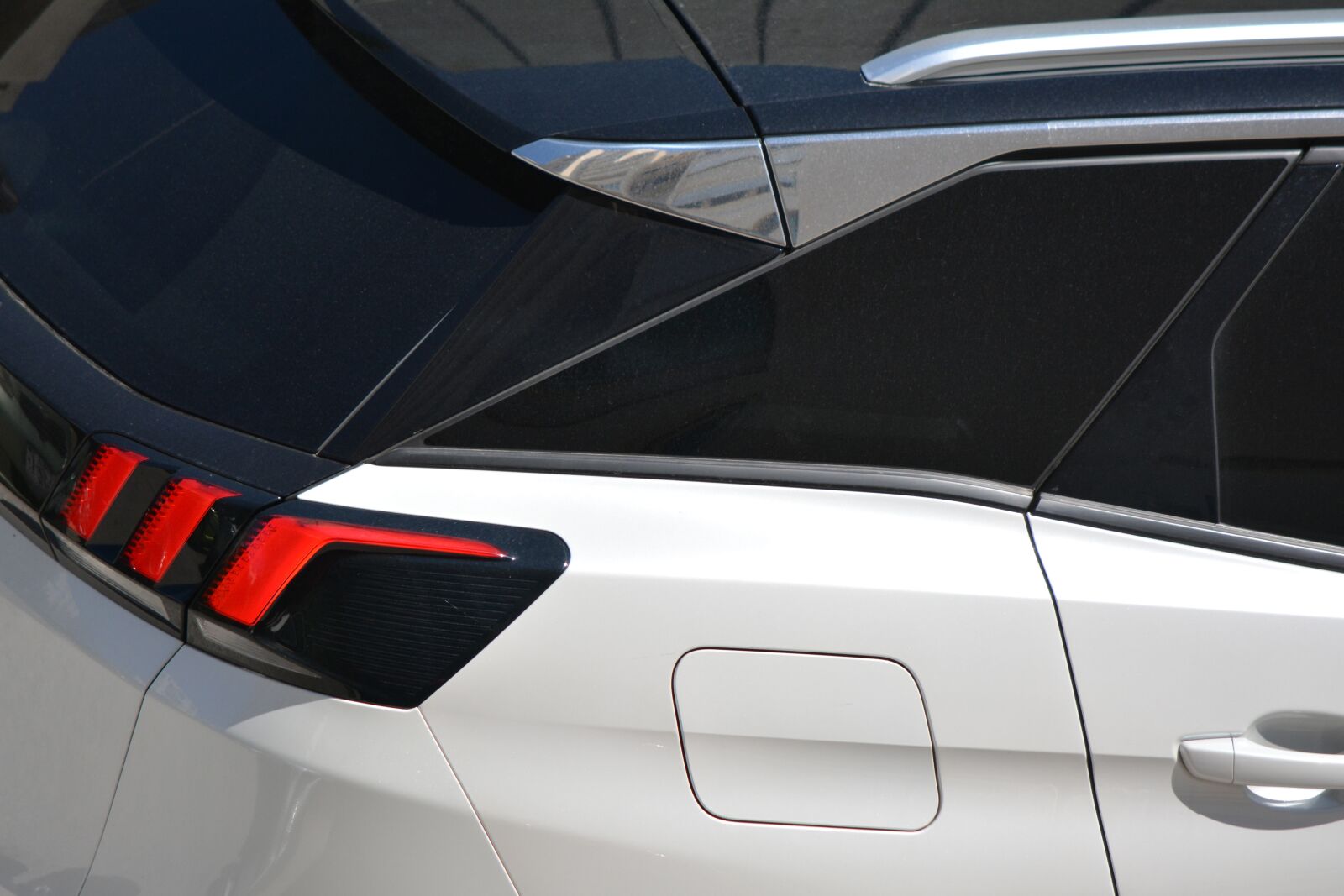 Nikon D5200 sample photo. Car, car detail, stoplight photography