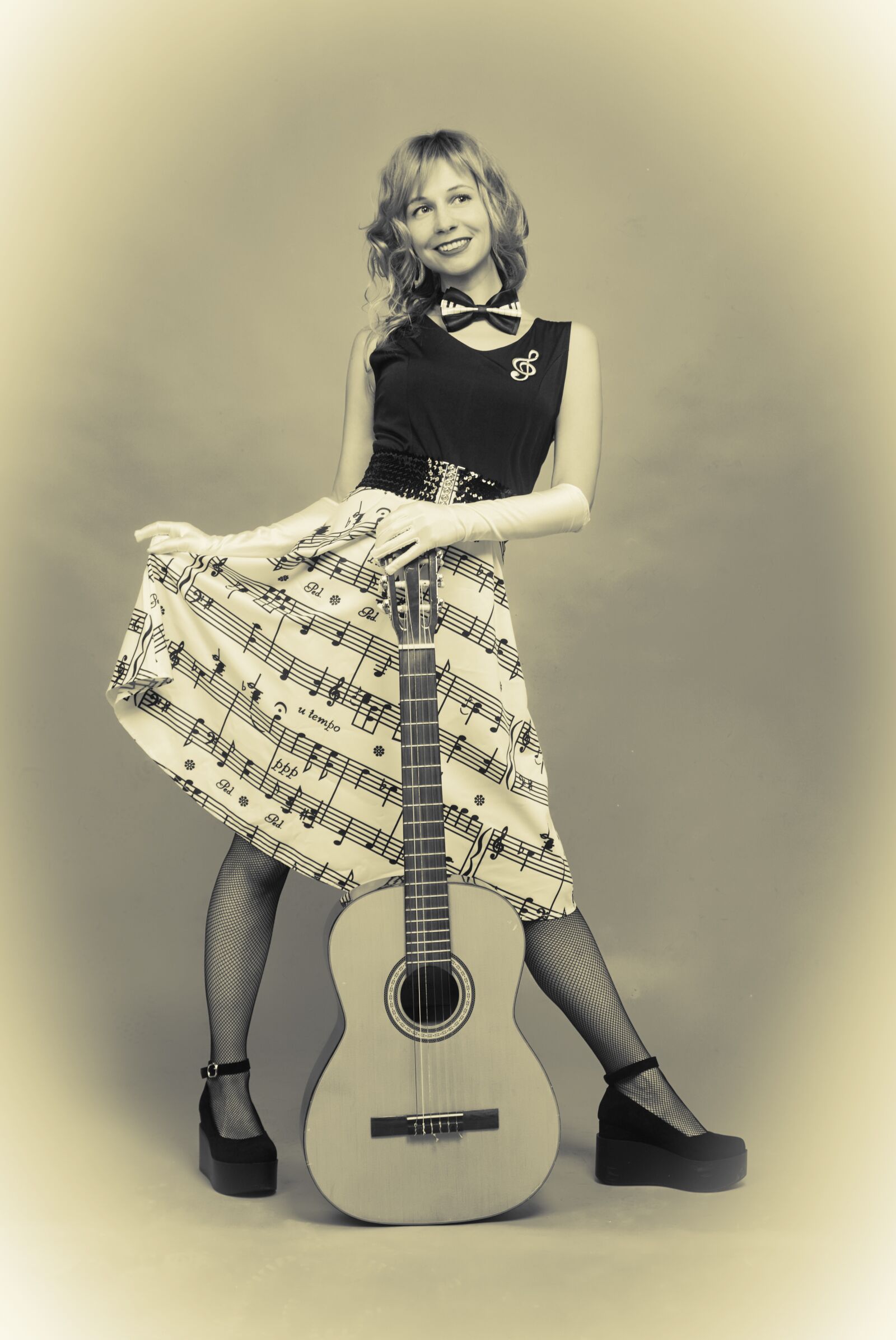 Canon EOS 5D Mark II sample photo. Retro, vintage, guitar photography