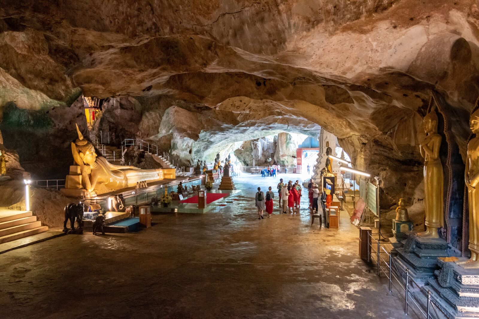 Nikon D5600 sample photo. Cave, buddha, statue photography