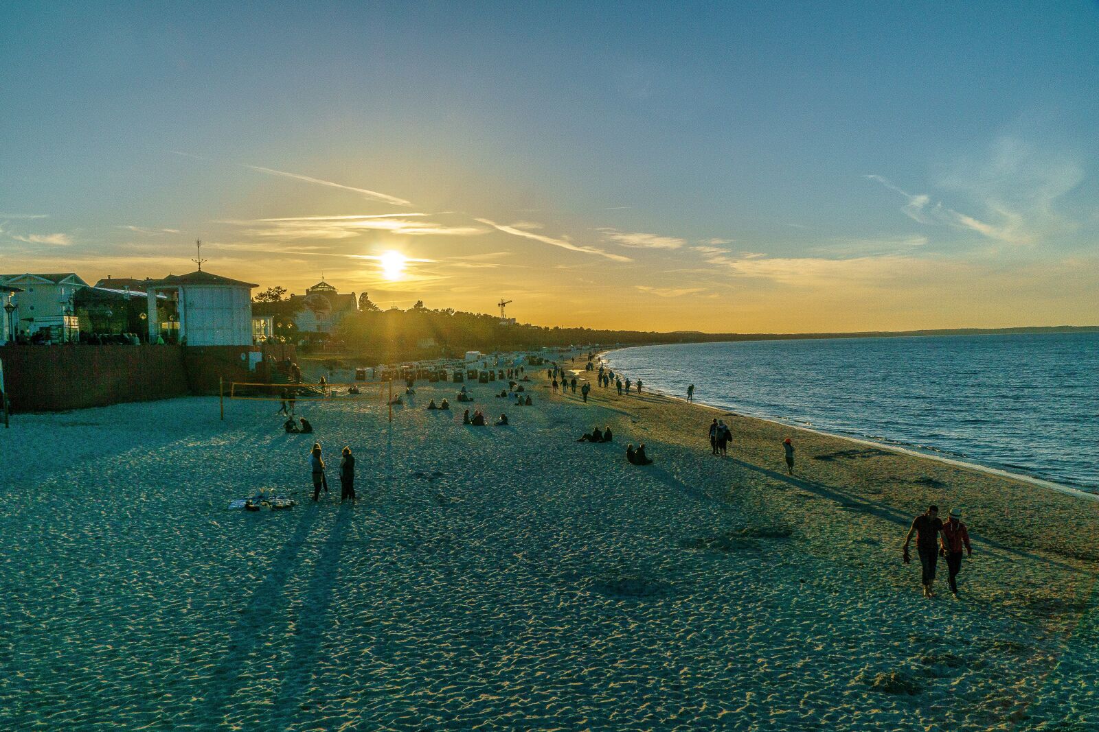 Sony a6000 + Sony E PZ 18-105mm F4 G OSS sample photo. Sun, the beach in photography