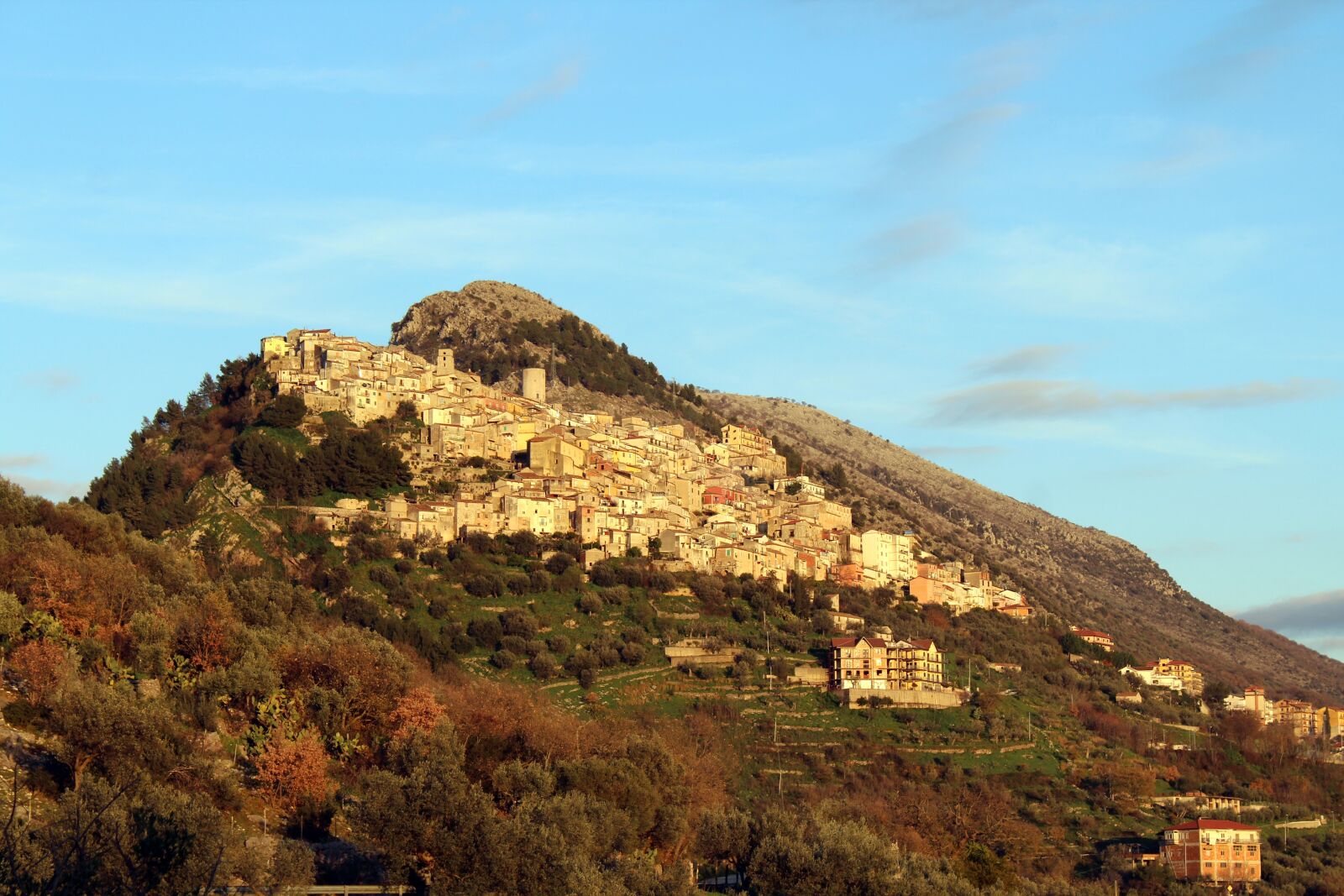 Canon EOS 1300D (EOS Rebel T6 / EOS Kiss X80) sample photo. Cilento, castelcivita, campania photography