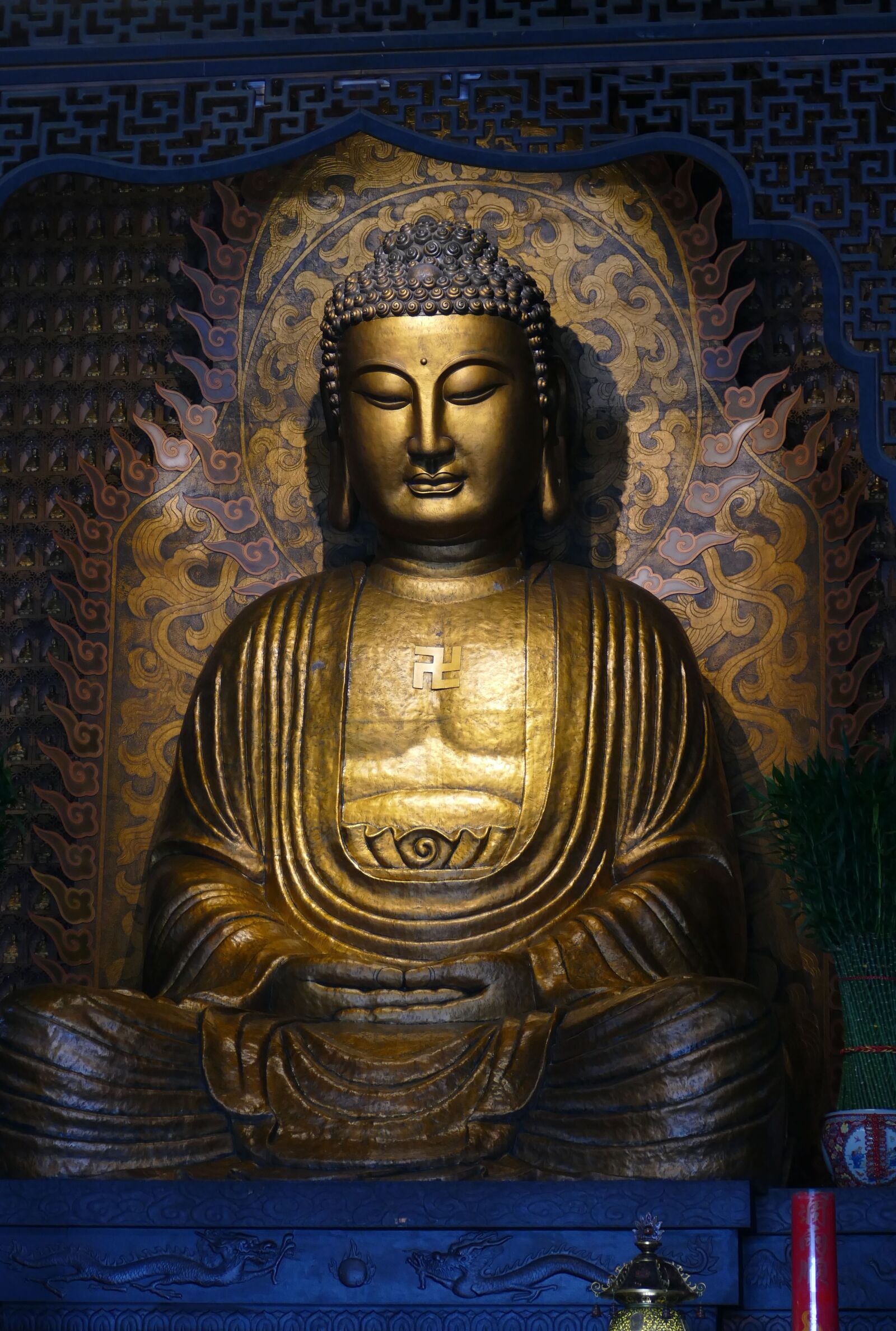 Panasonic Lumix DMC-FZ1000 sample photo. Temple, buddhism, temple complex photography