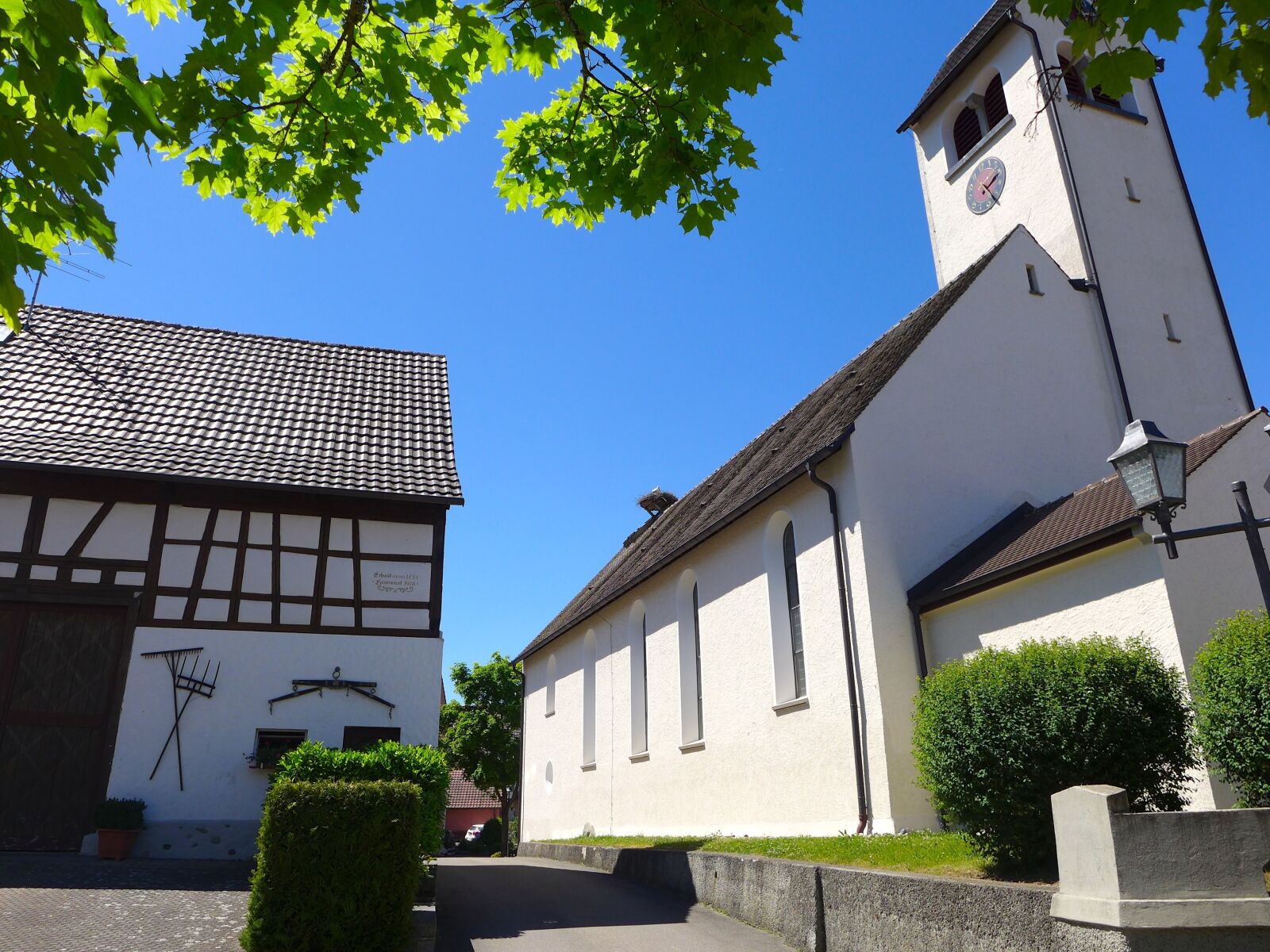 Leica D-Lux 6 sample photo. Bank holzen, church, historic photography