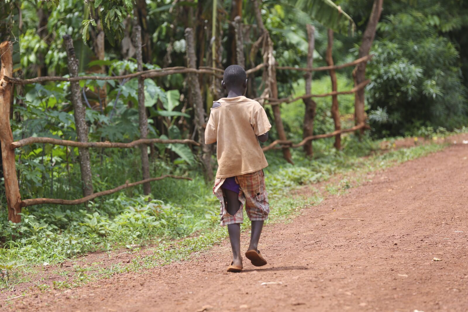 Canon EOS 5D Mark III sample photo. Africa, poverty, child photography