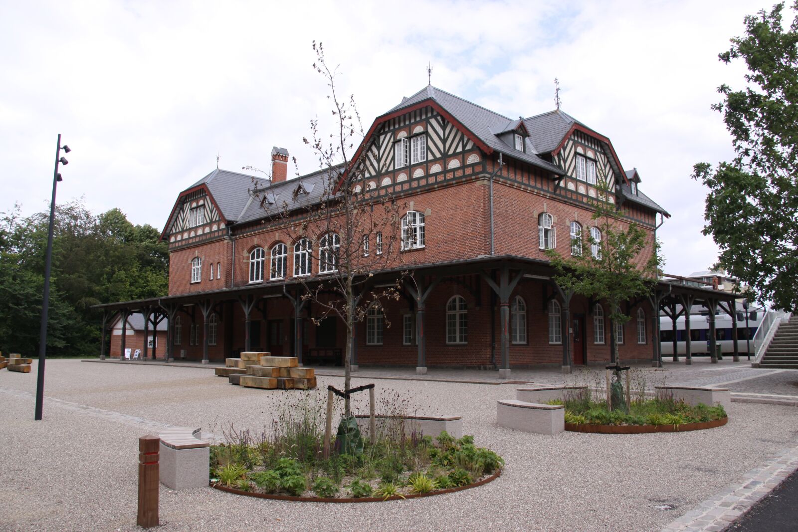 Canon EOS 50D sample photo. Skodsborg, station, station building photography
