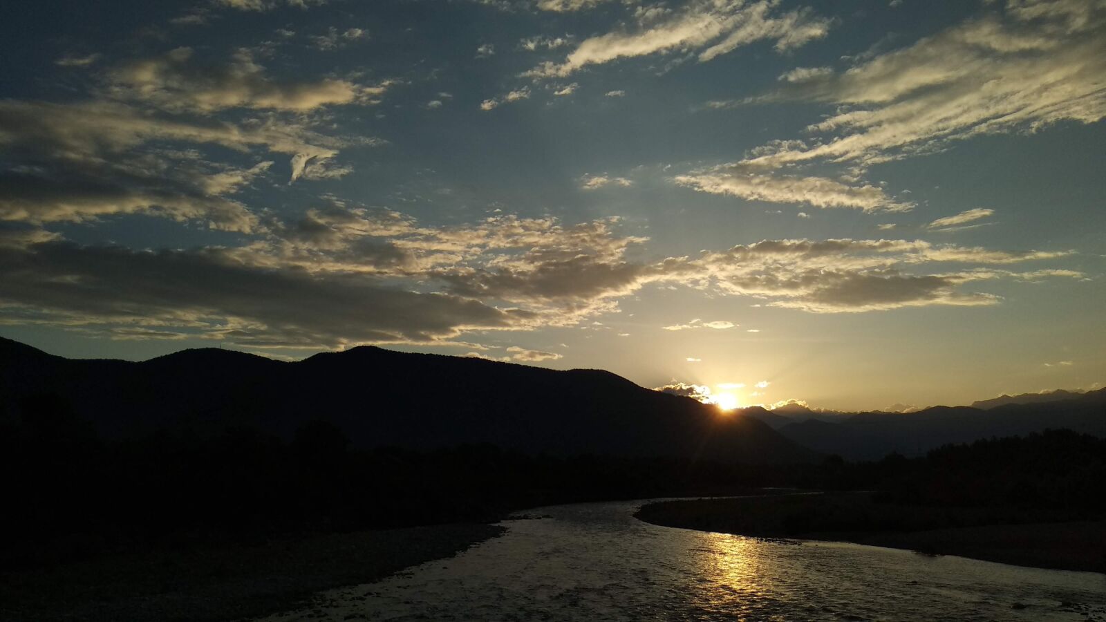 Xiaomi Mi A1 sample photo. Sunset, river, sky photography