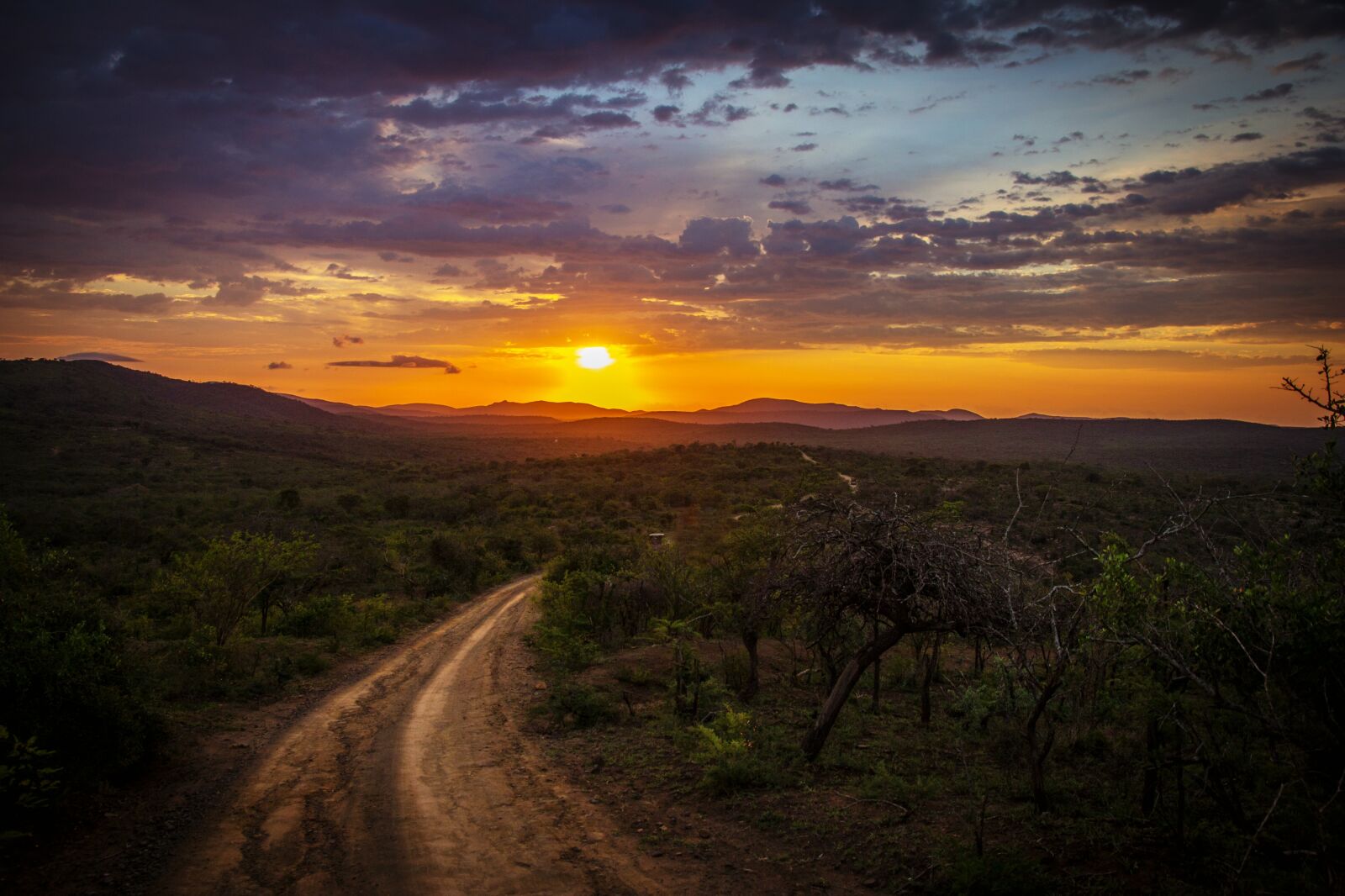 Canon EOS 60D sample photo. Clouds, dawn, dirt road photography