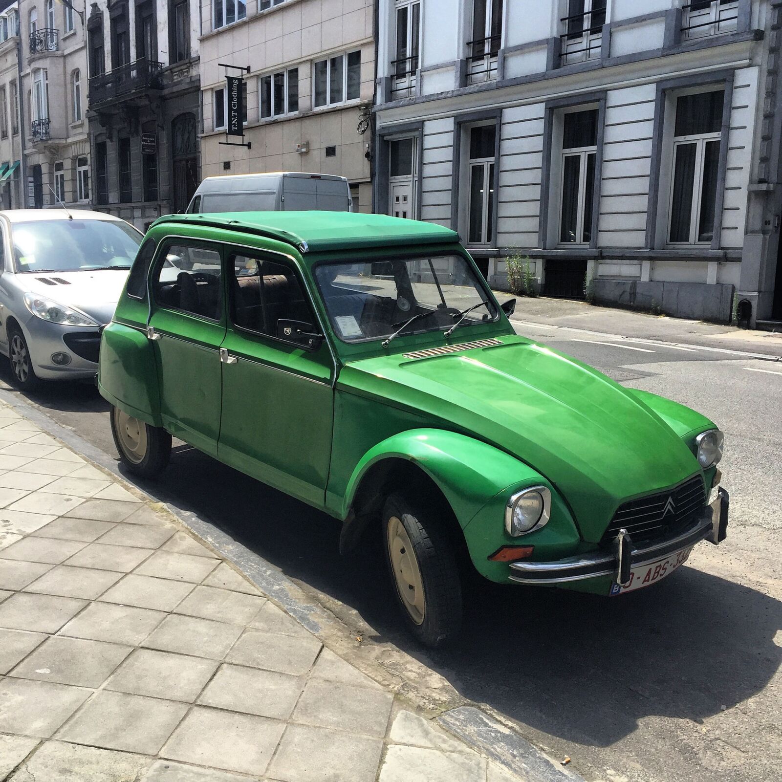 Apple iPhone 6 sample photo. Car, vintage, retro photography