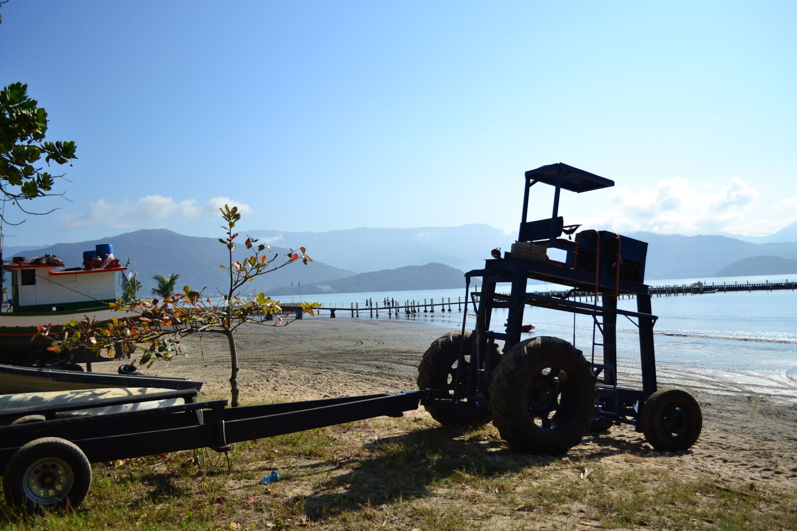 Nikon D3100 sample photo. Beach, boat, brazil, islands photography