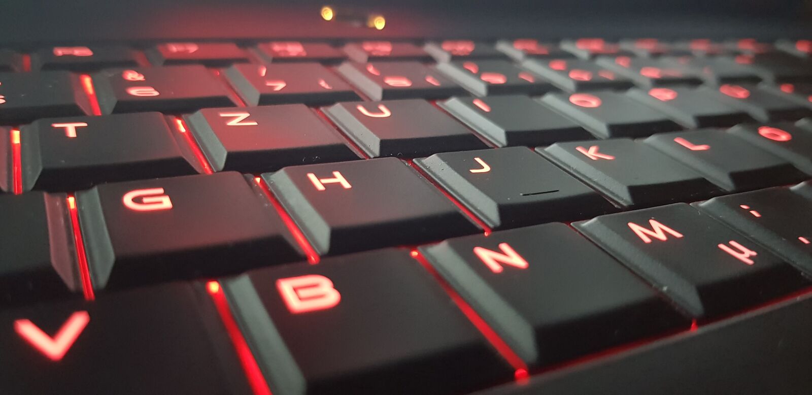 Samsung Galaxy S8 sample photo. Alienware, backlight, close, up photography