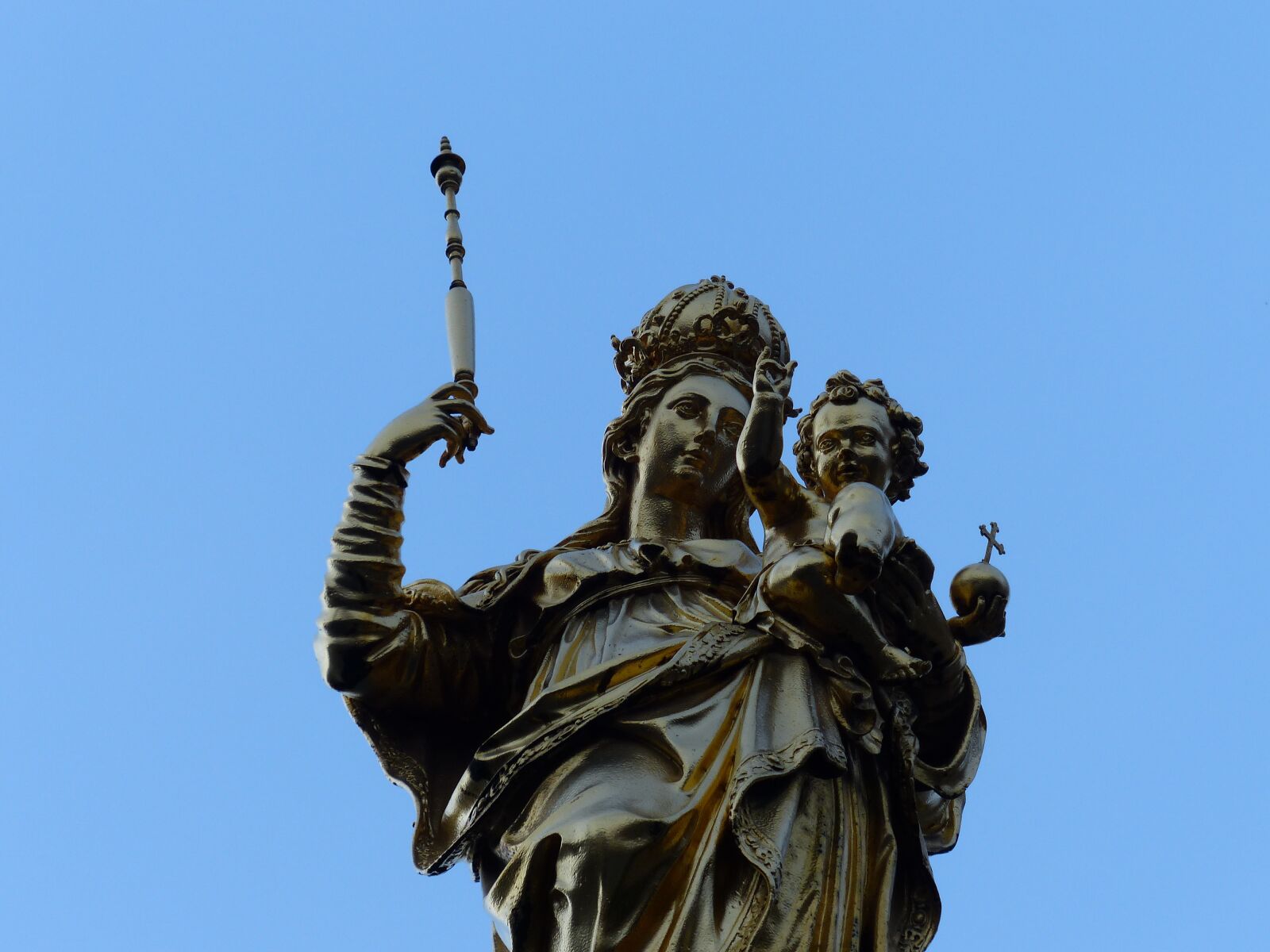 Panasonic Lumix DMC-FZ200 sample photo. Marian column, munich, marienplatz photography