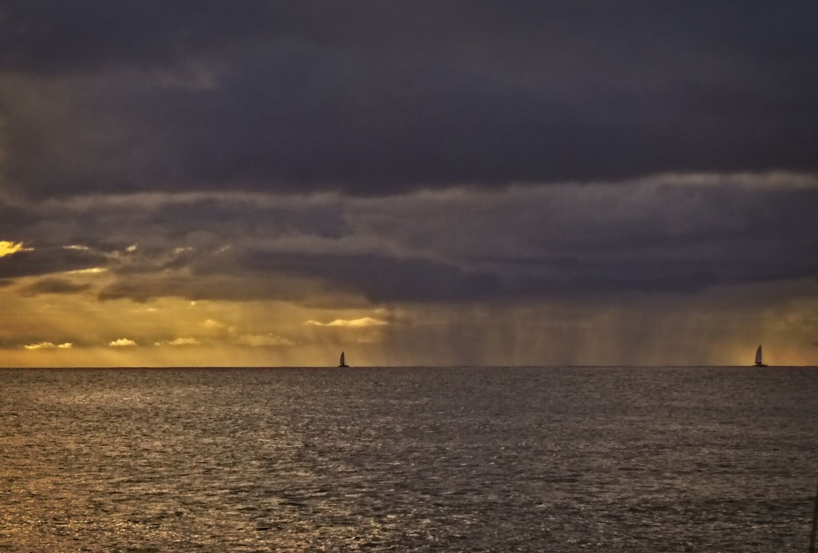 Canon EOS 550D (EOS Rebel T2i / EOS Kiss X4) sample photo. Ocean, sunset, panoramic photography