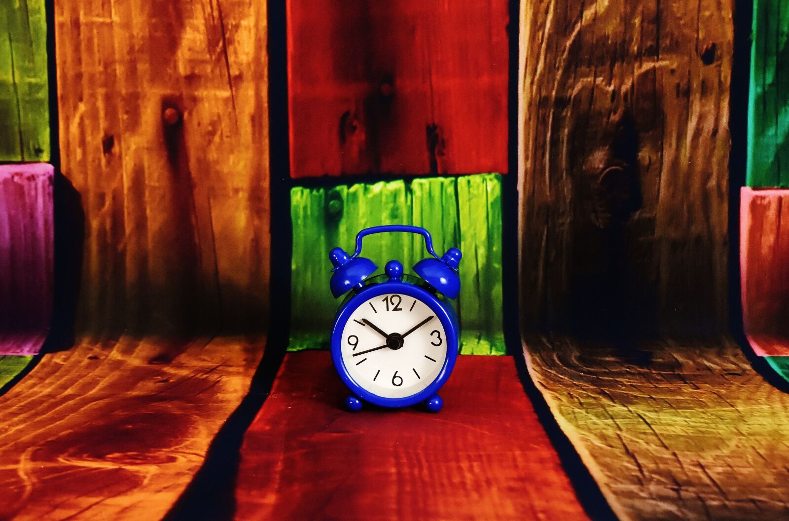 Nikon D7200 sample photo. Alarm clock, clock, time photography