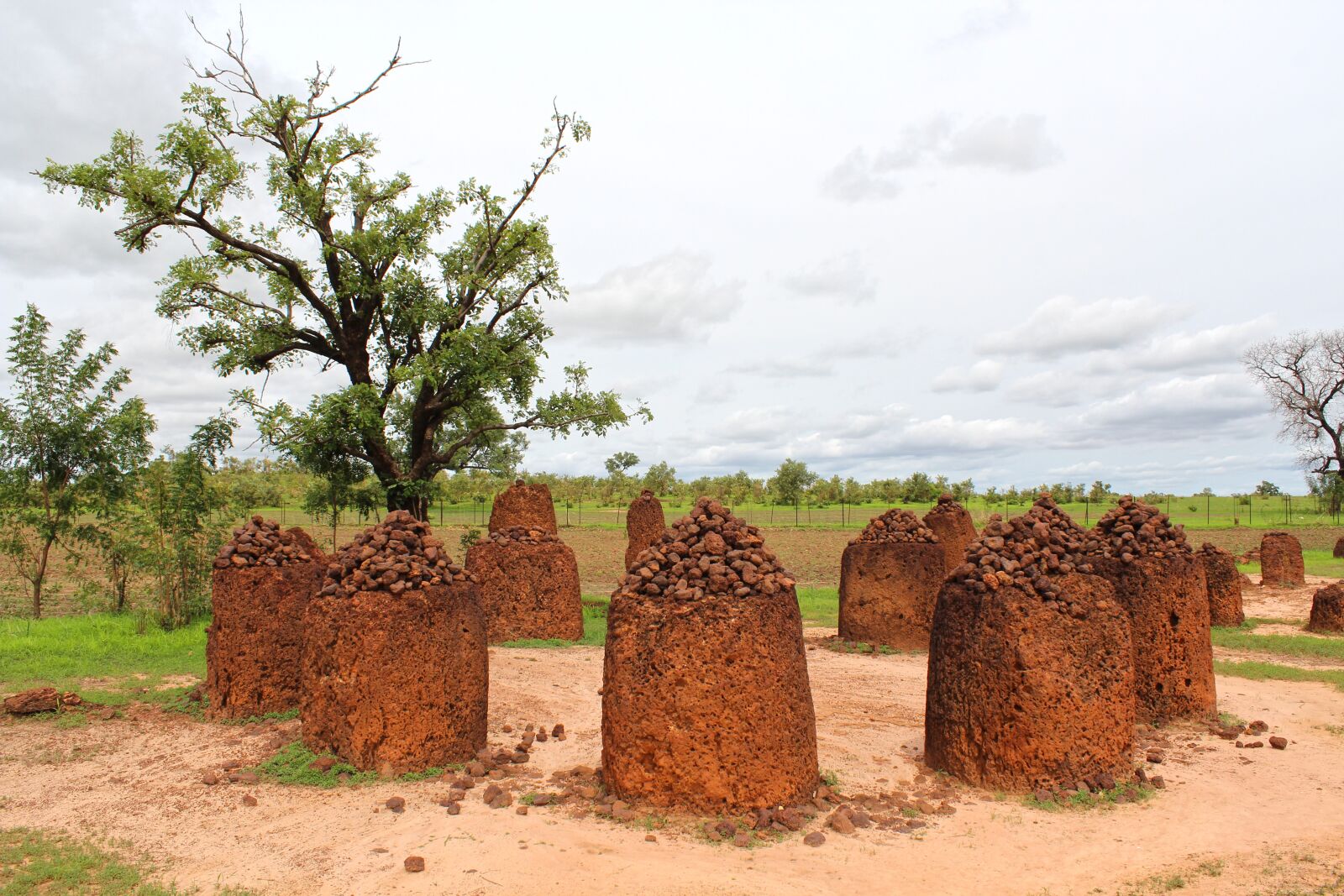 Canon EOS 600D (Rebel EOS T3i / EOS Kiss X5) sample photo. Wassu stone circle, stone photography